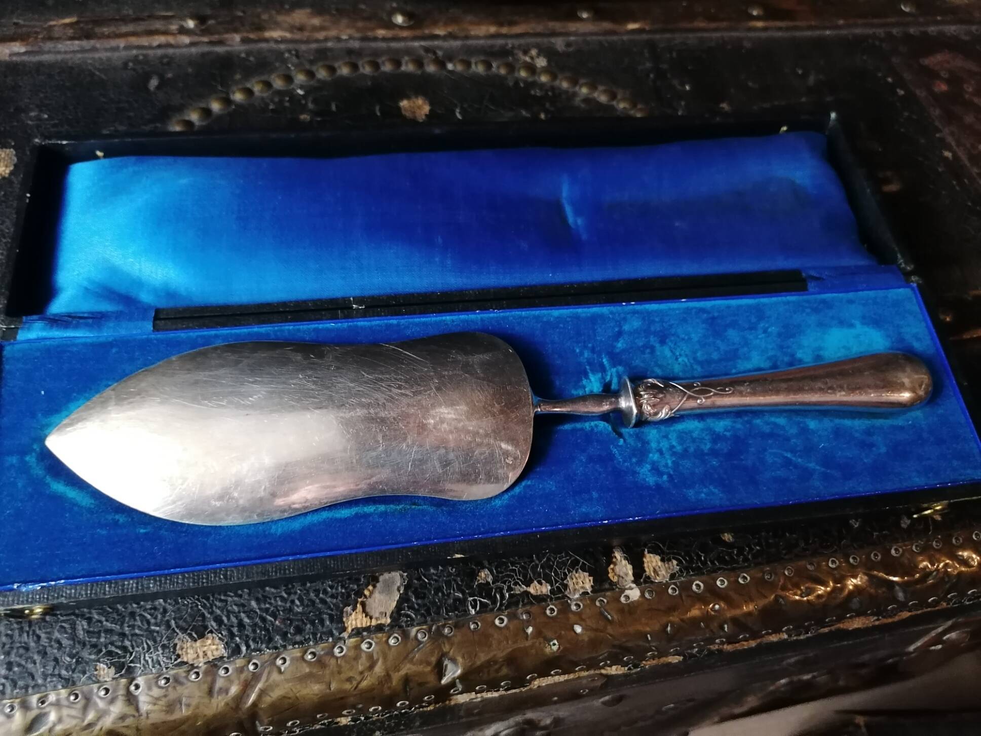 Solid silver serving shovel, 1st grade. Louis XV / Art Nouveau style