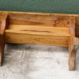 Small bench, pine steps