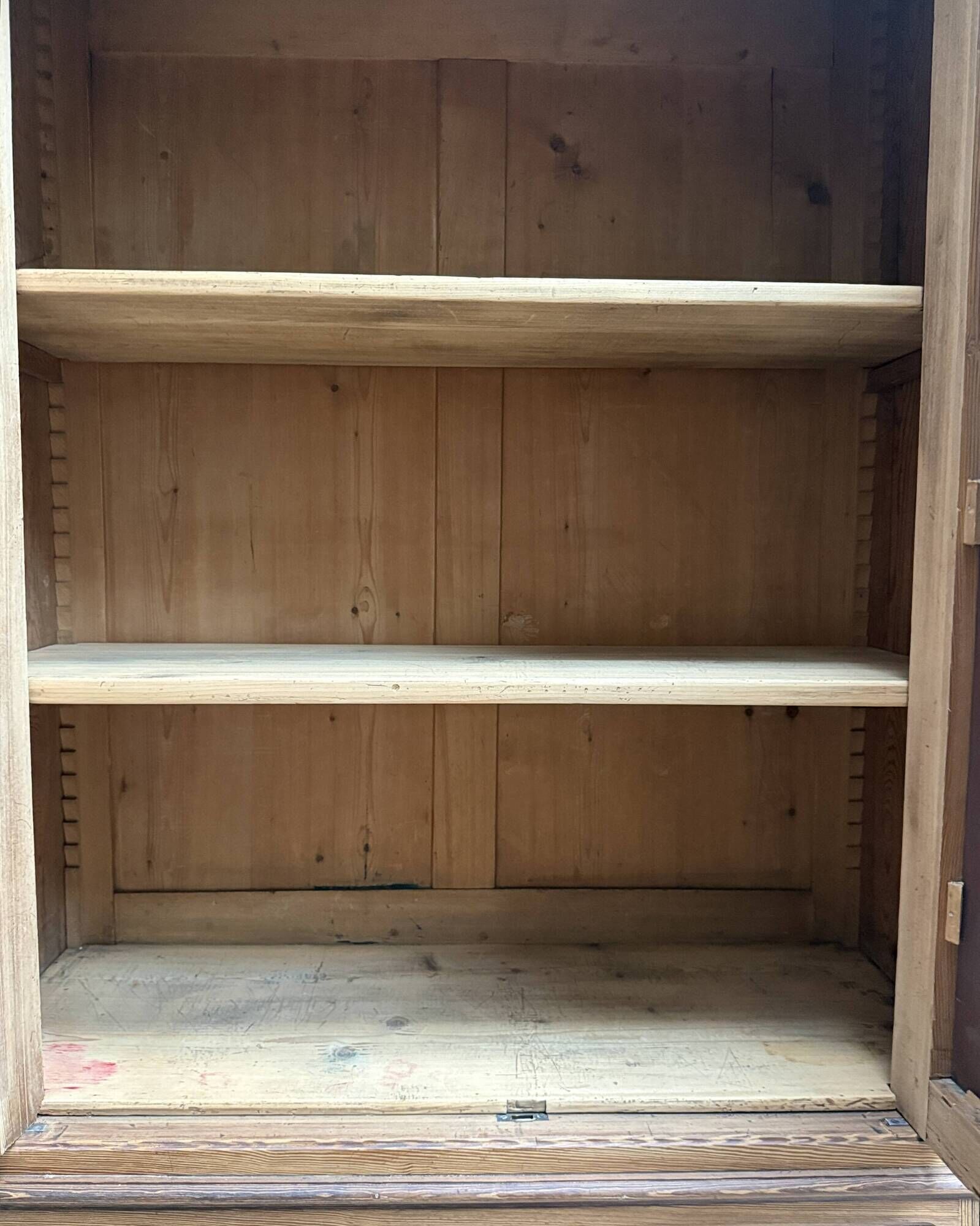 Louis Philippe wardrobe in solid pine (renovated)