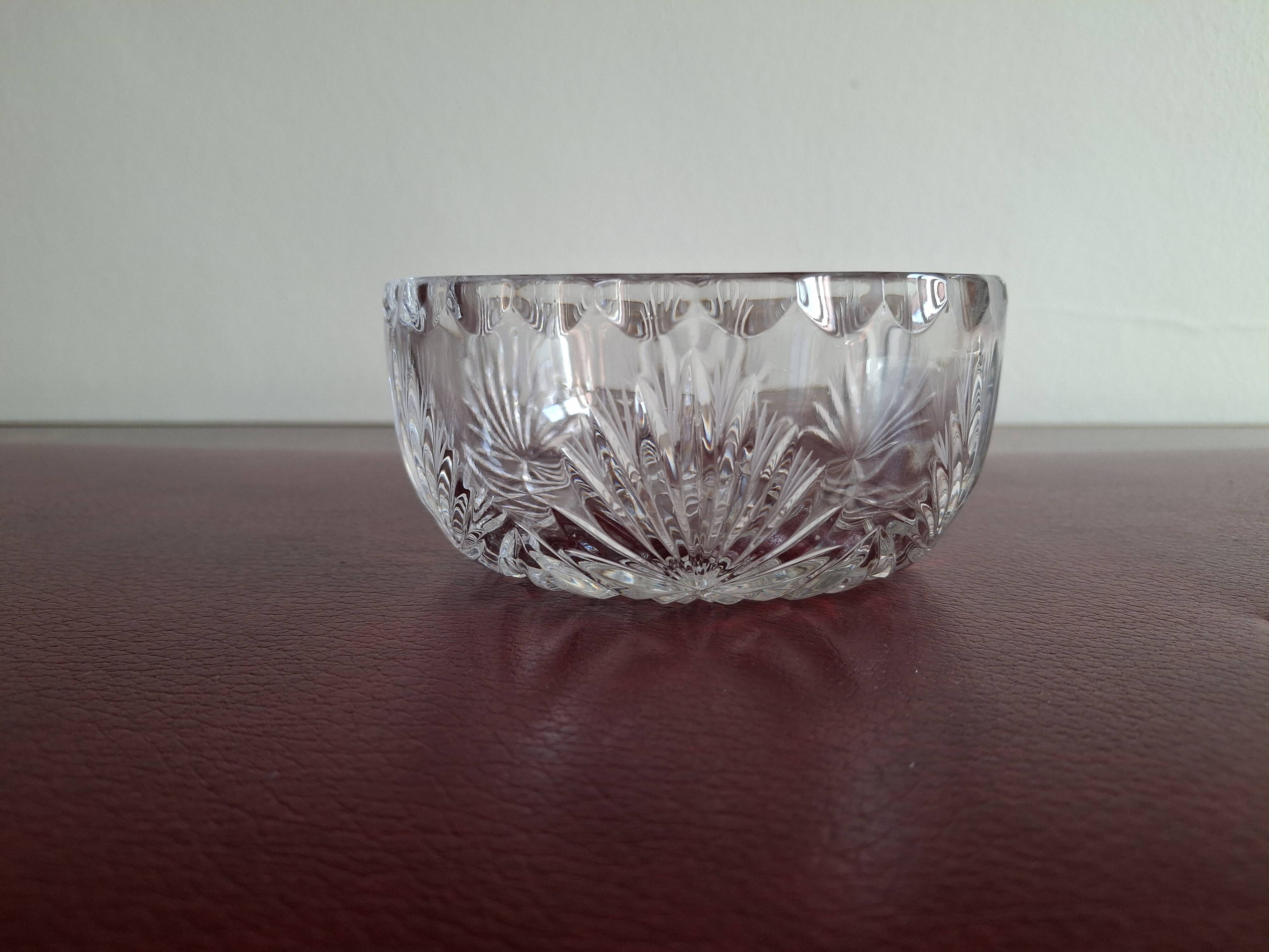 Finger bowl or small bowl in cut crystal 12 cm height 5.7 cm