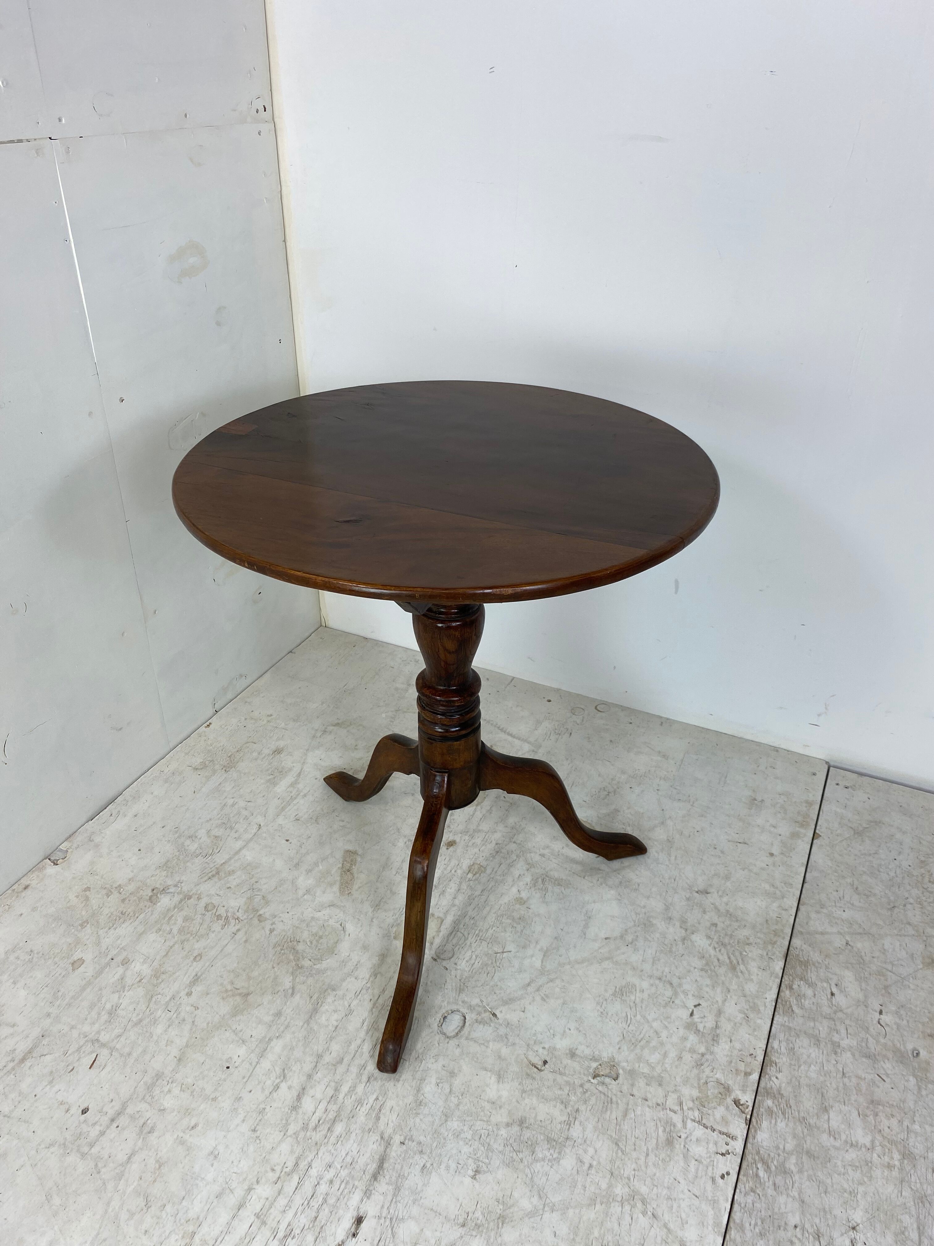 Table centrale circulaire inclinable antique George III