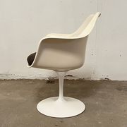 4 Tulip chairs by Eero Saarinen for Knoll