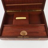 Cigar humidor box