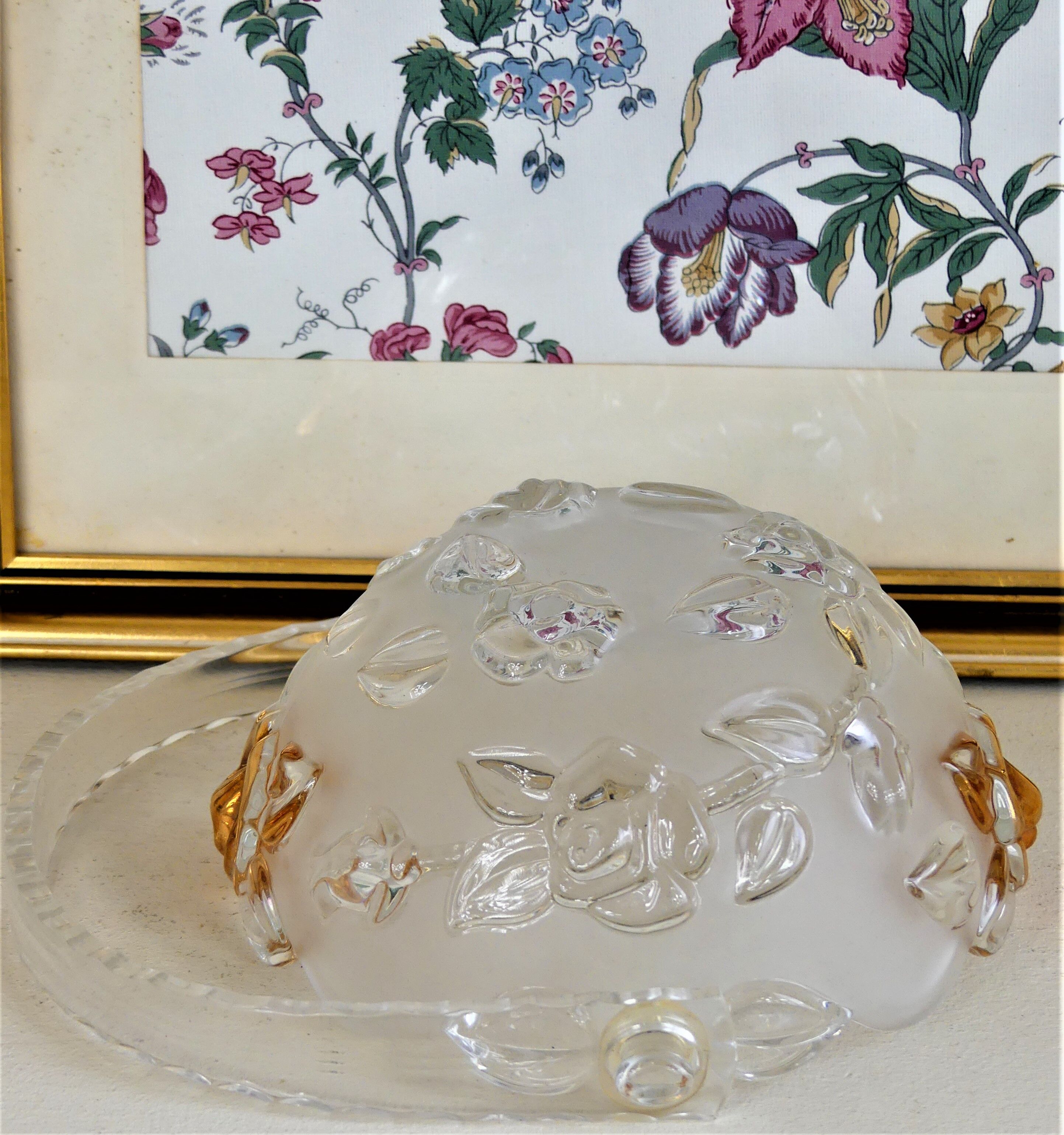 Decorative Basket in molded glass - Vintage glass pocket-empty-pocket