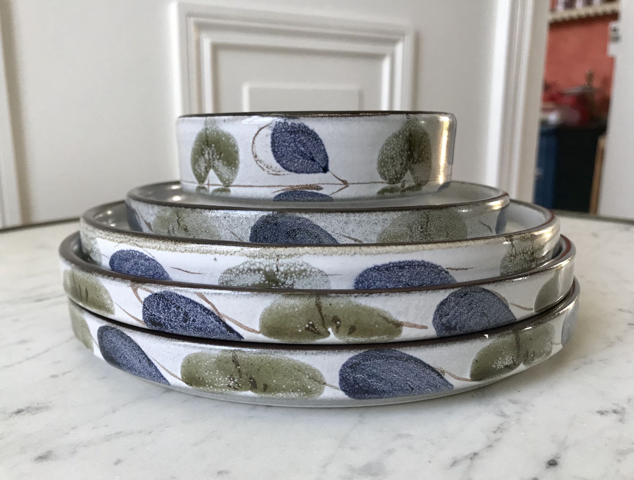 Set of trundle dishes in Niderviller sandstone model "Plum" 70s