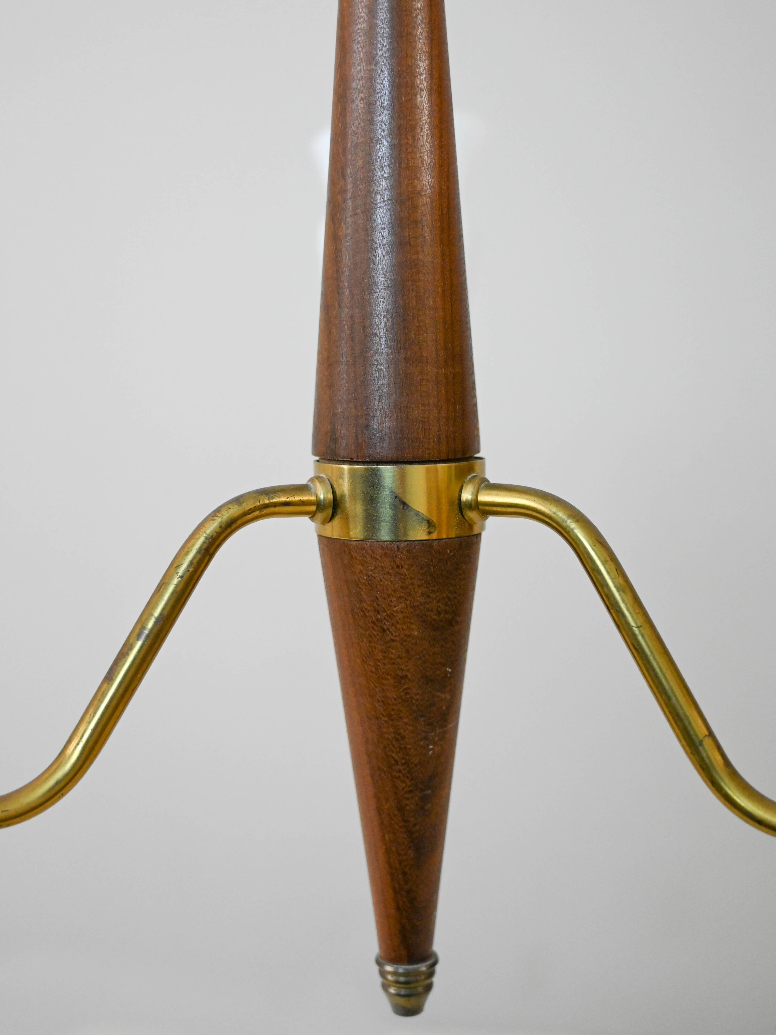 Vintage pendant light with opaline