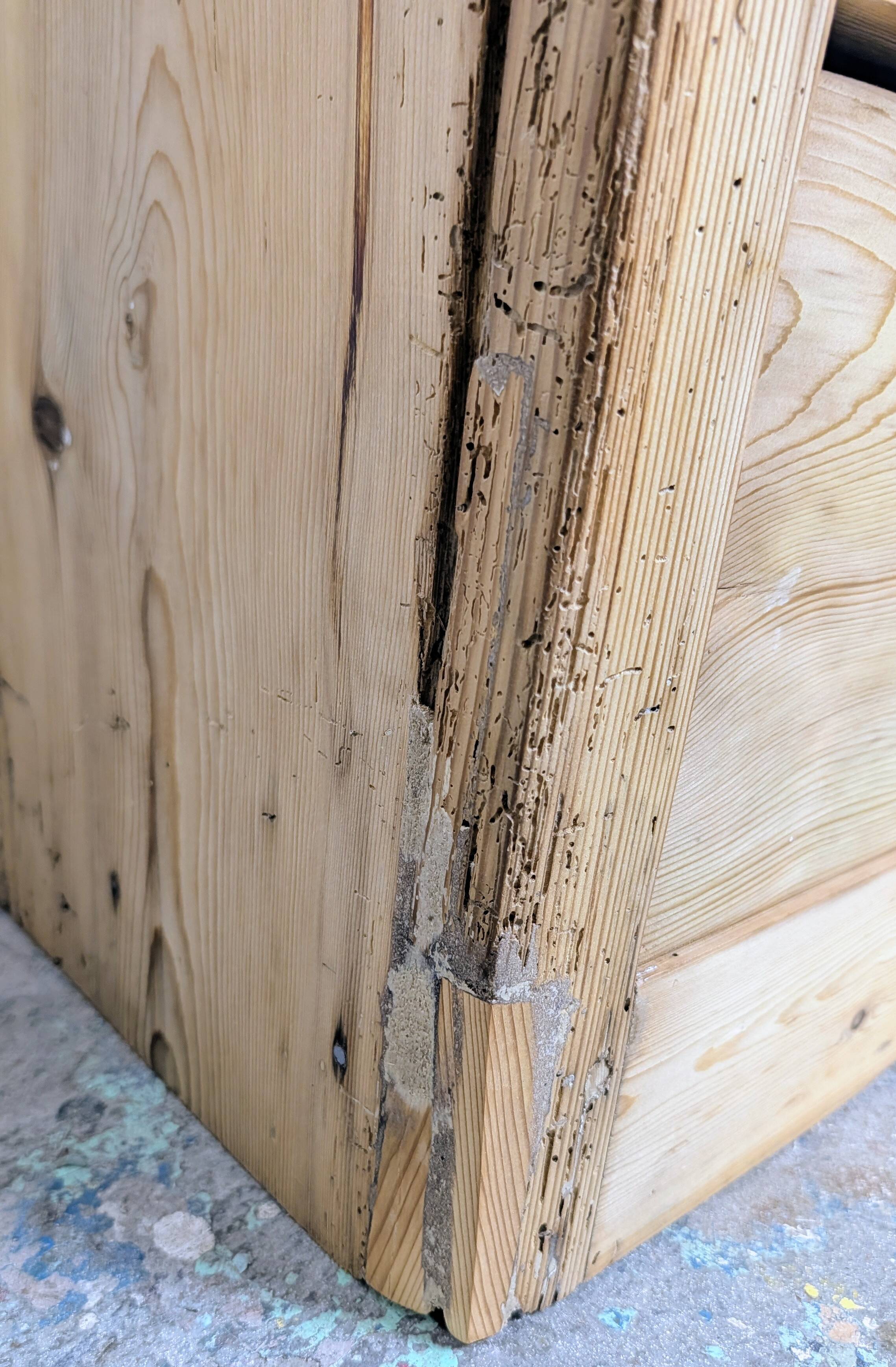 Small workshop cabinet with 3 pine drawers.