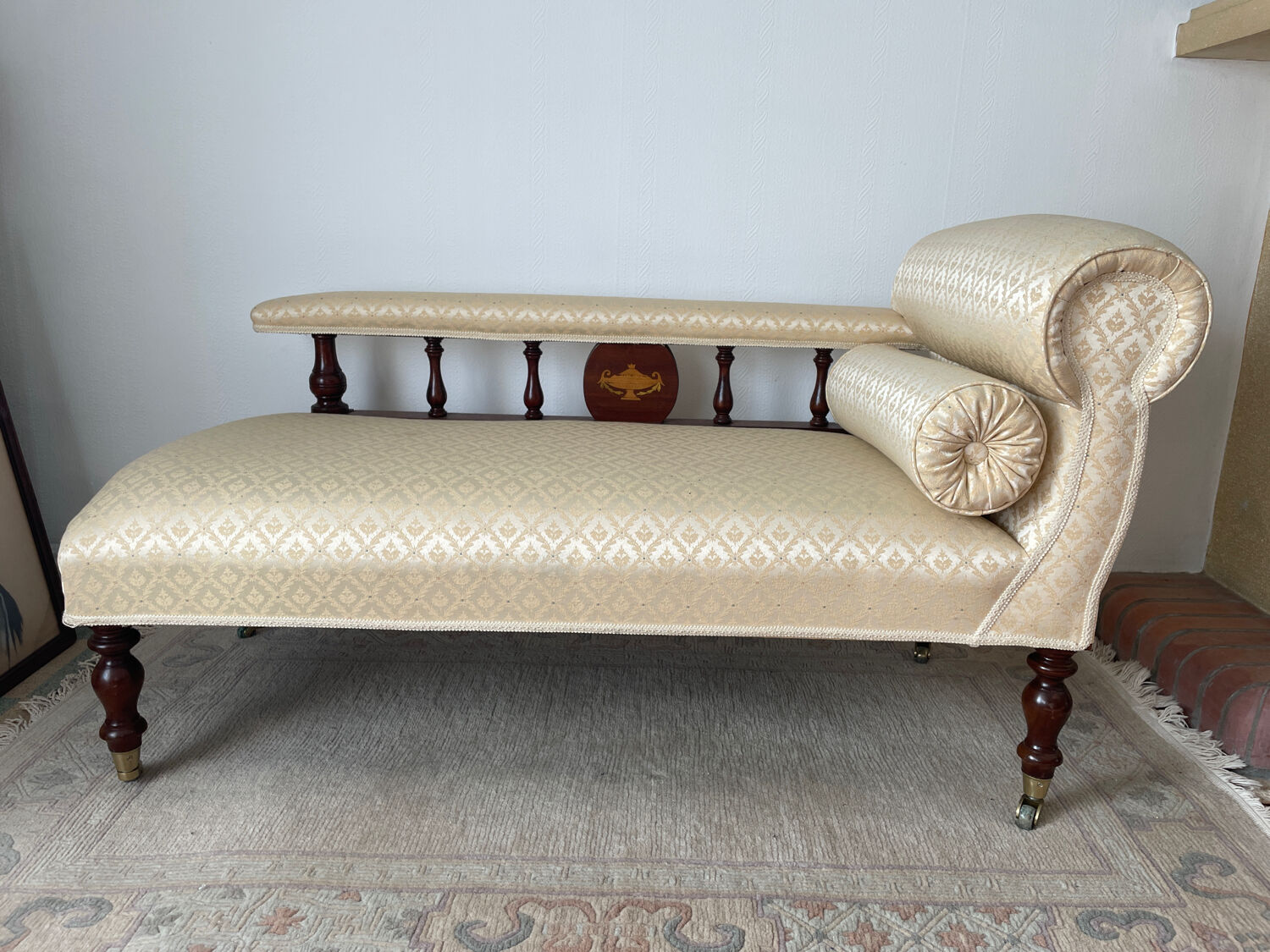 Victorian mahogany daybed.