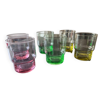 6 verres de couleurs 1970