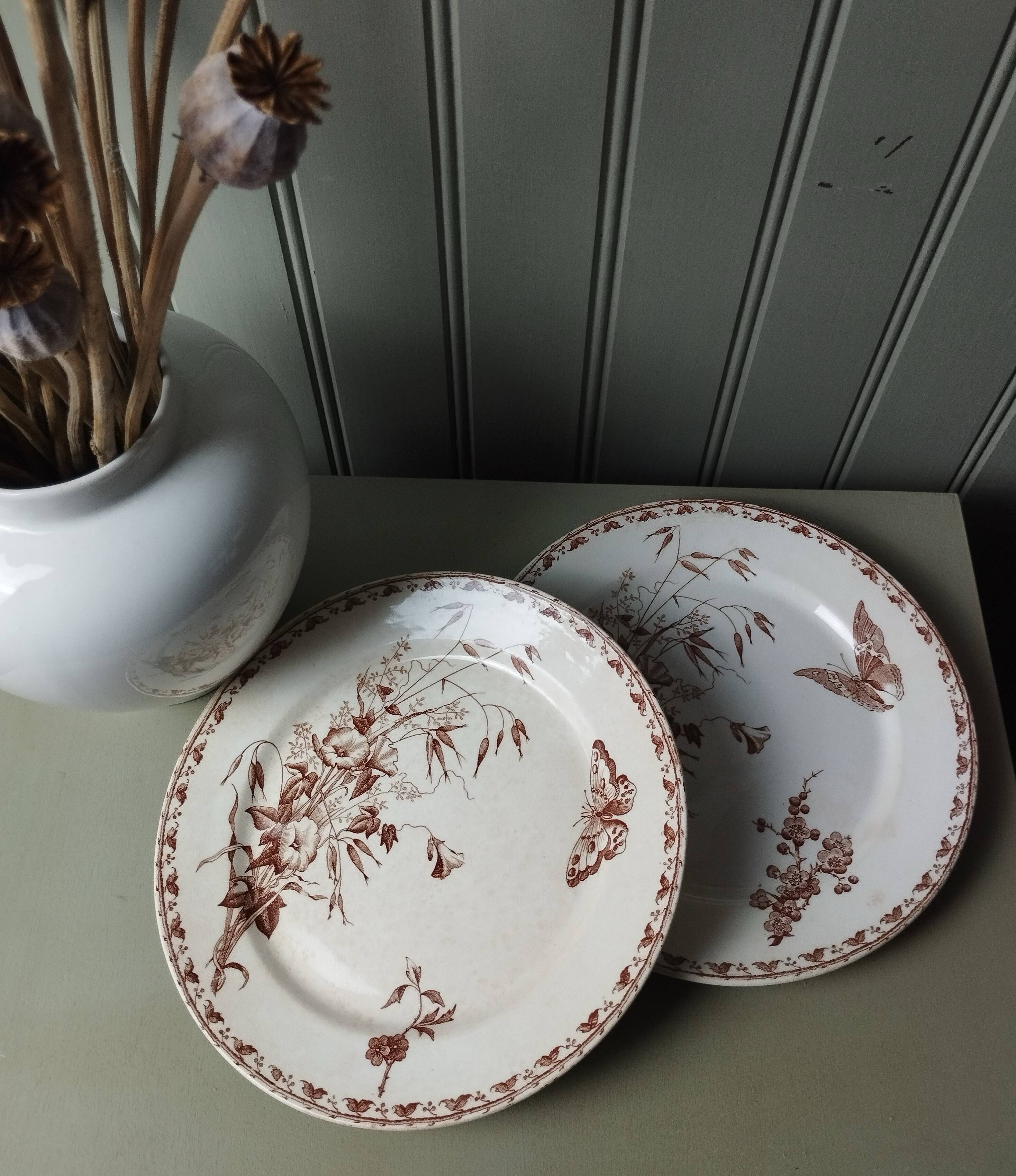 Assiette plate Sarreguemines U&C « Carmen » en terre de fer