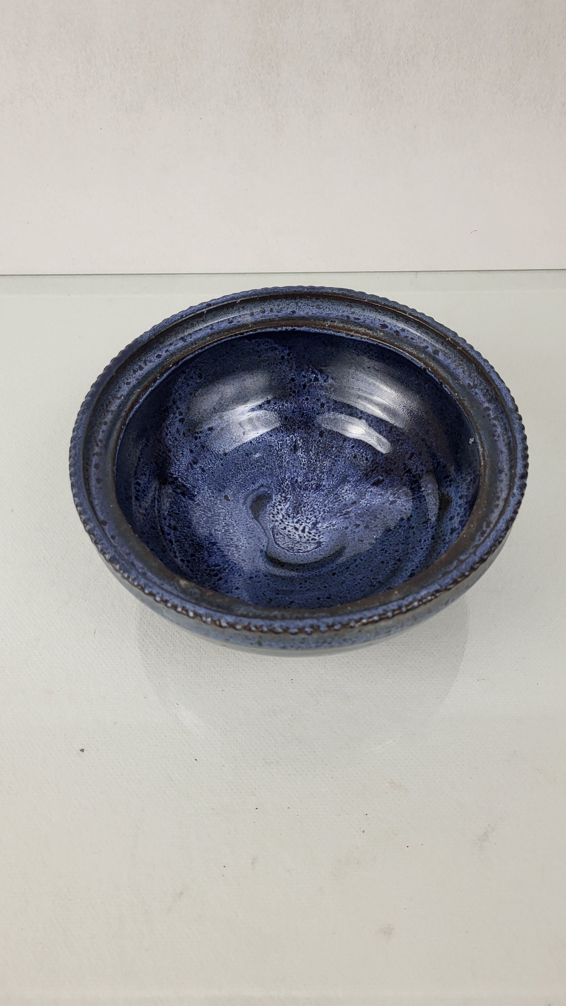 Pique vase flowers in sandstone Pierlot Ratilly