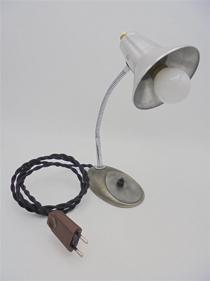 Former little desk lamp