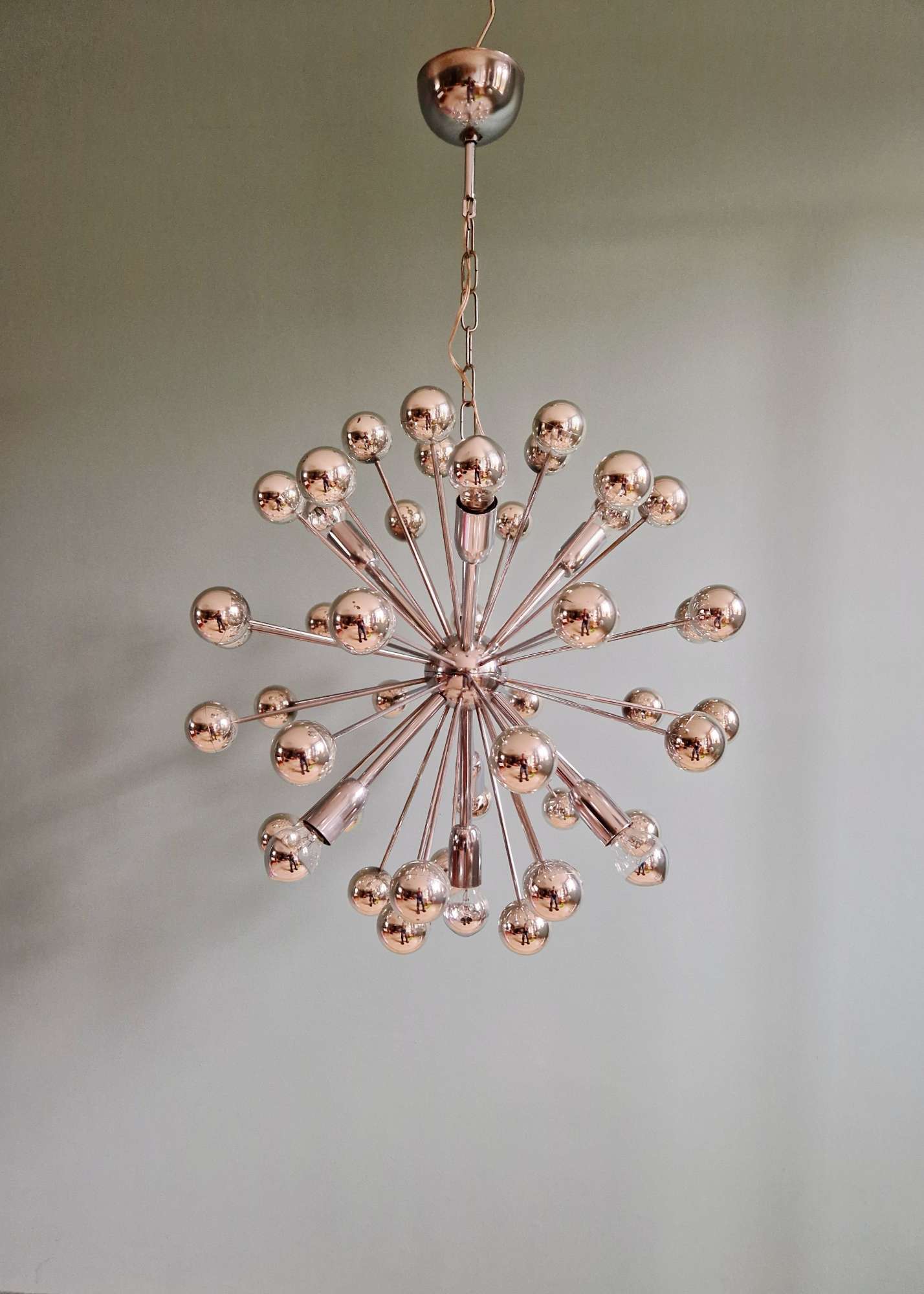 Chrome metal Sputnik chandelier, Space Age design, 1960.