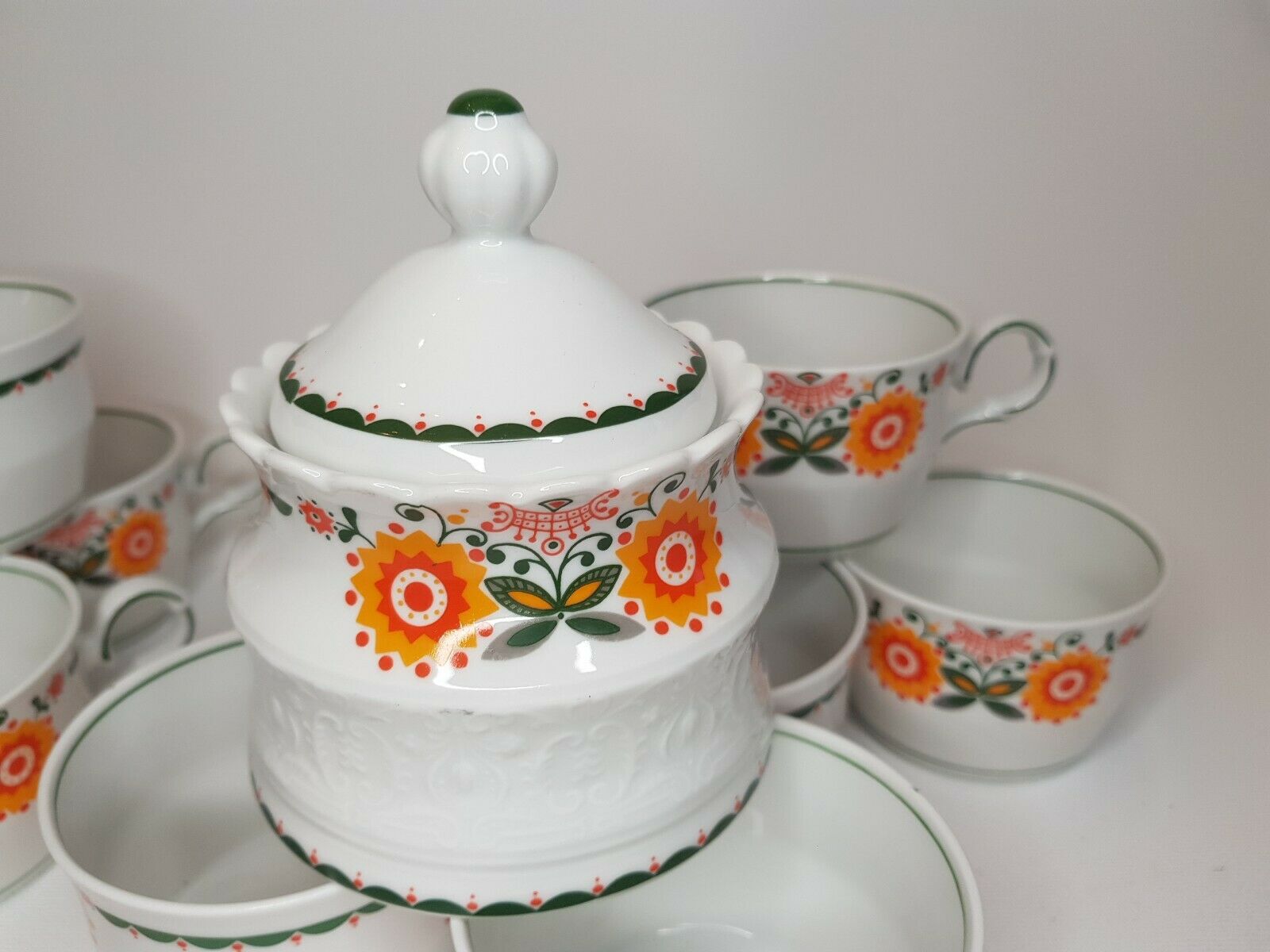 11 cups coffee and sugar pot décor lotus orange 70s