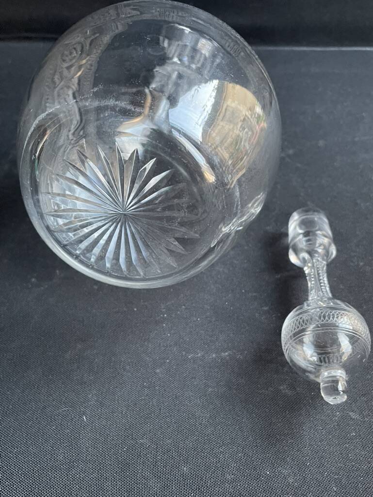 Baccarat carafe with Athenian engraving