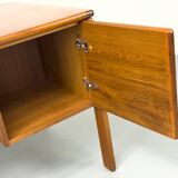 Bureau danois en teck avec porte et tiroirs par Bornholm, années 1970