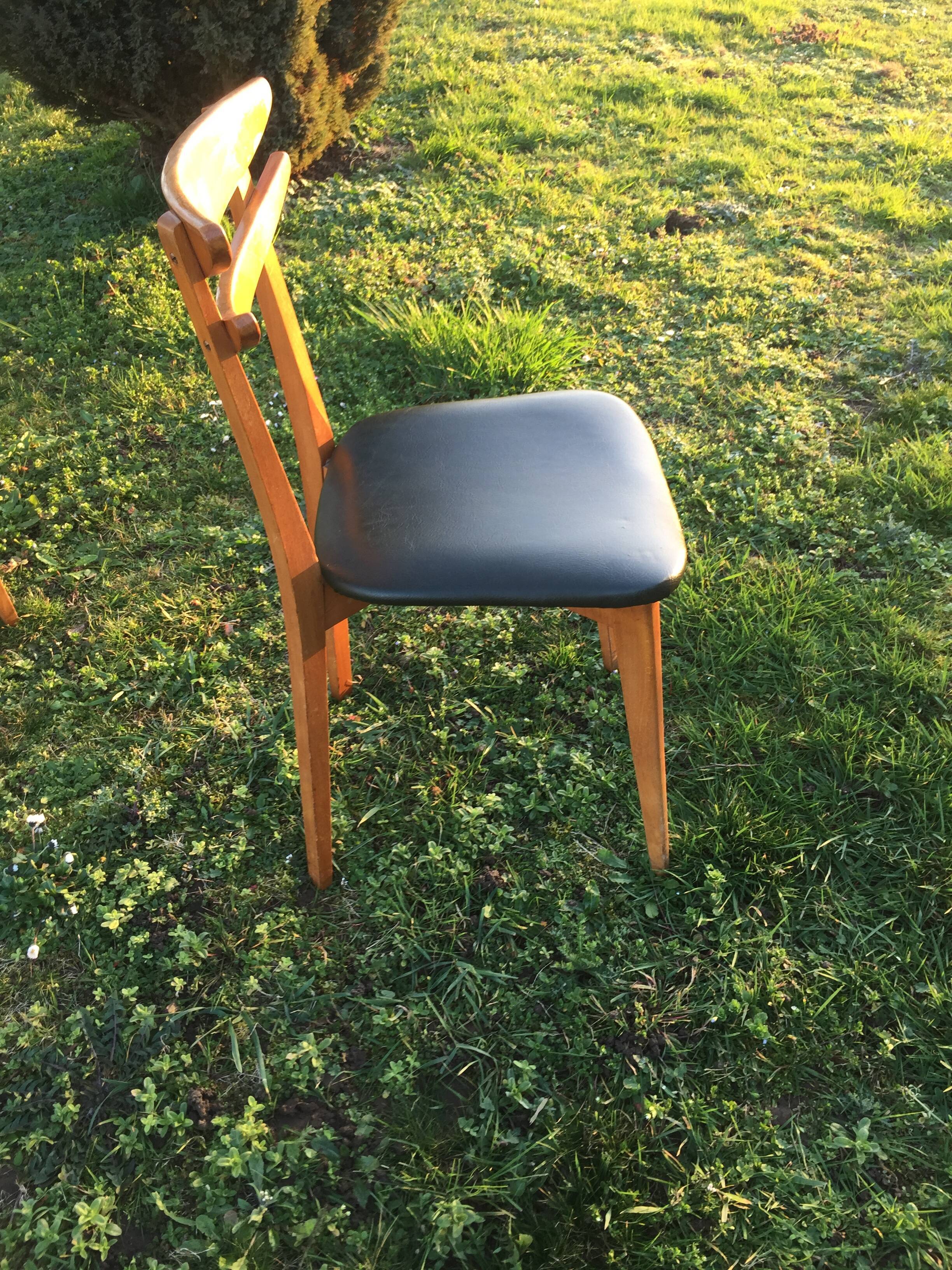 Series of 6 Scandinavian chairs