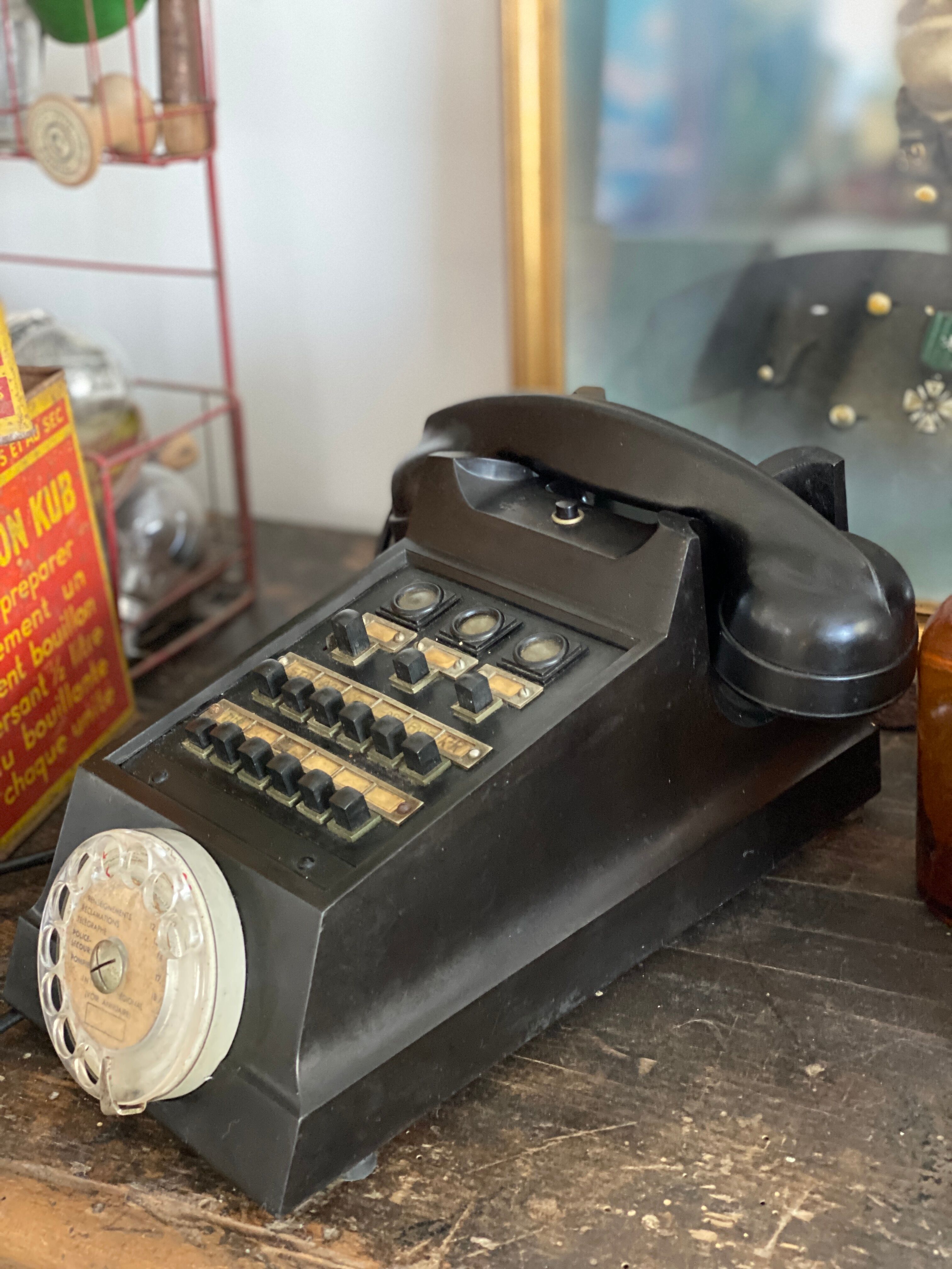 Téléphone bakélite vintage