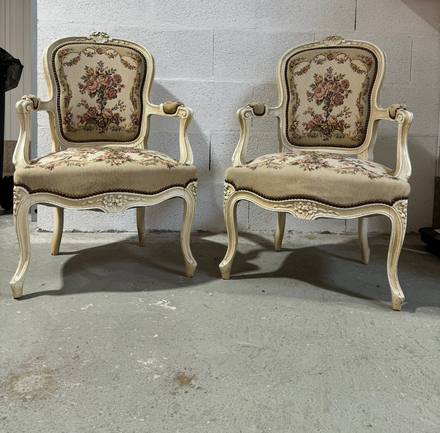 Pair of Cabriolet armchairs