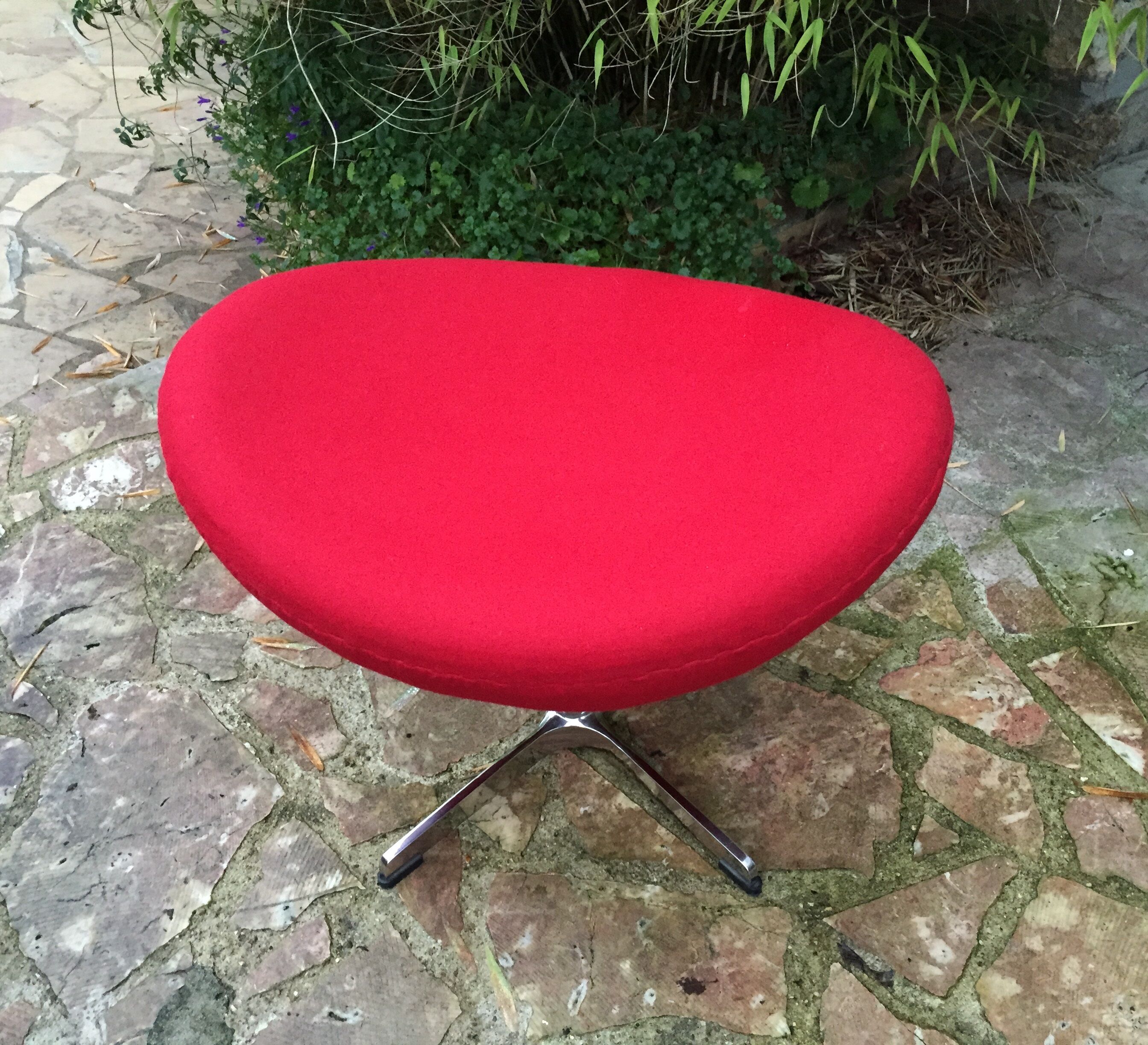 Repose-pied rouge