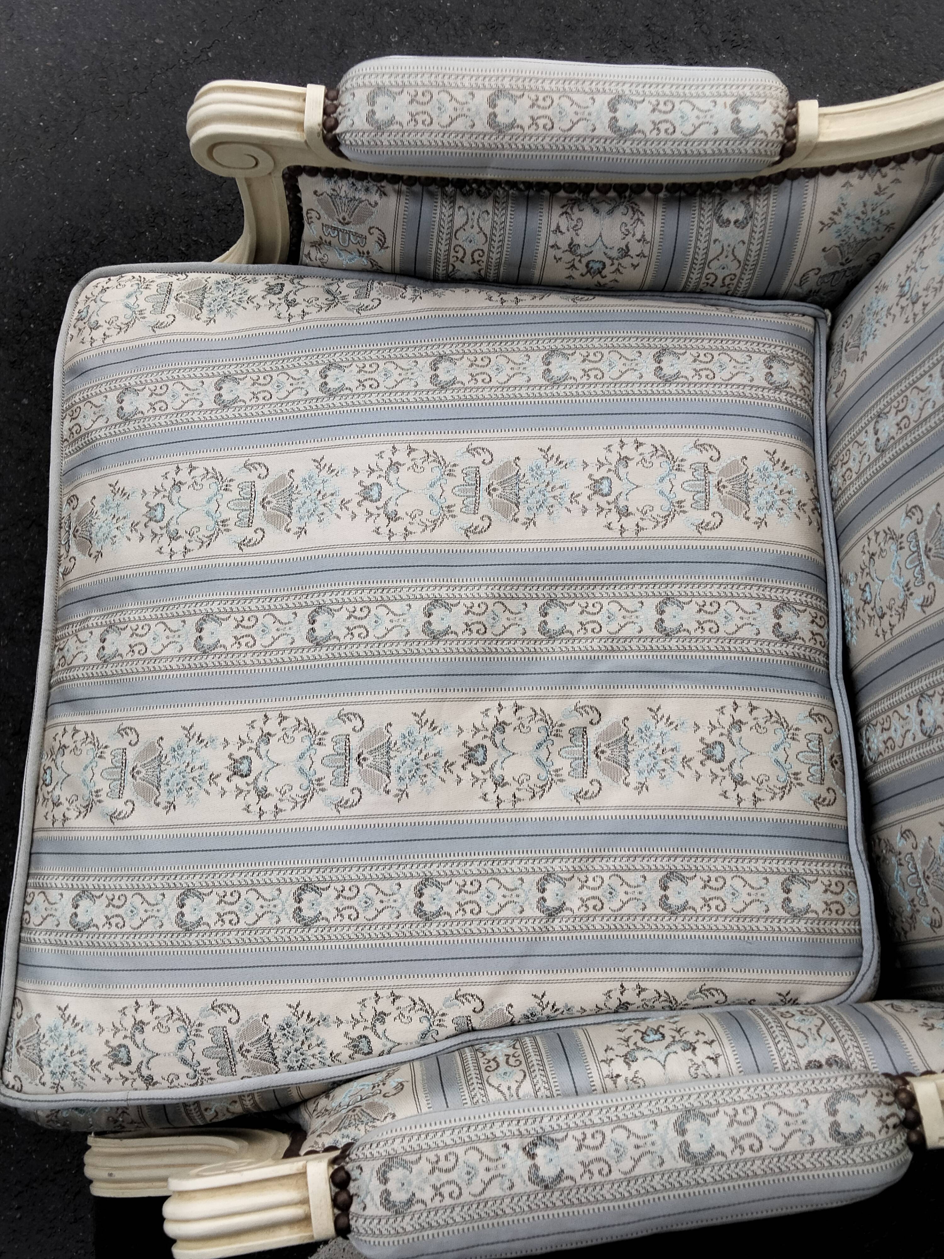 Paire de bergères fauteuils ancien style louis xvi vintage