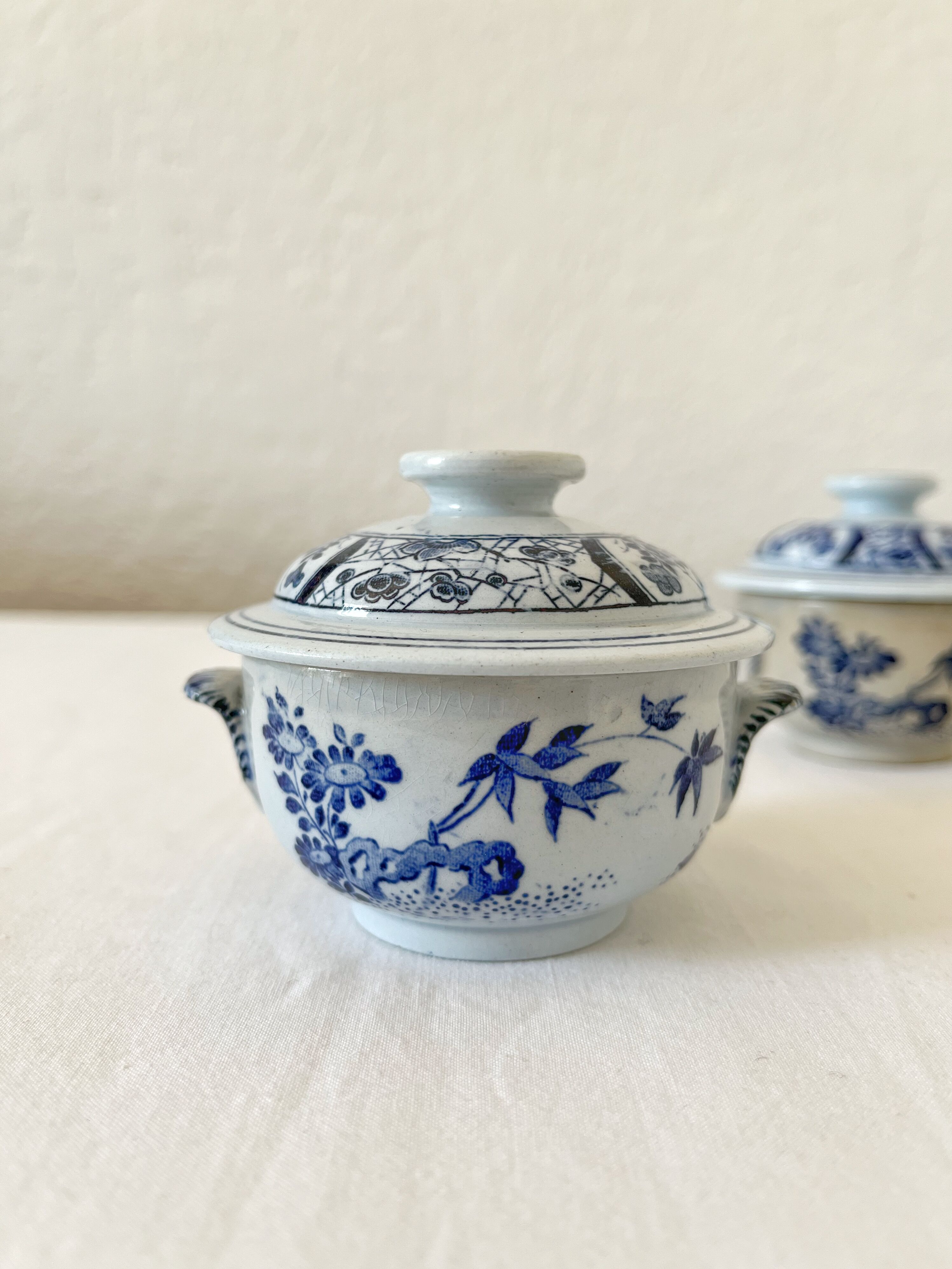 Two fine earthenware cream pots, Japanese service, Creil and Montereau, 19th century