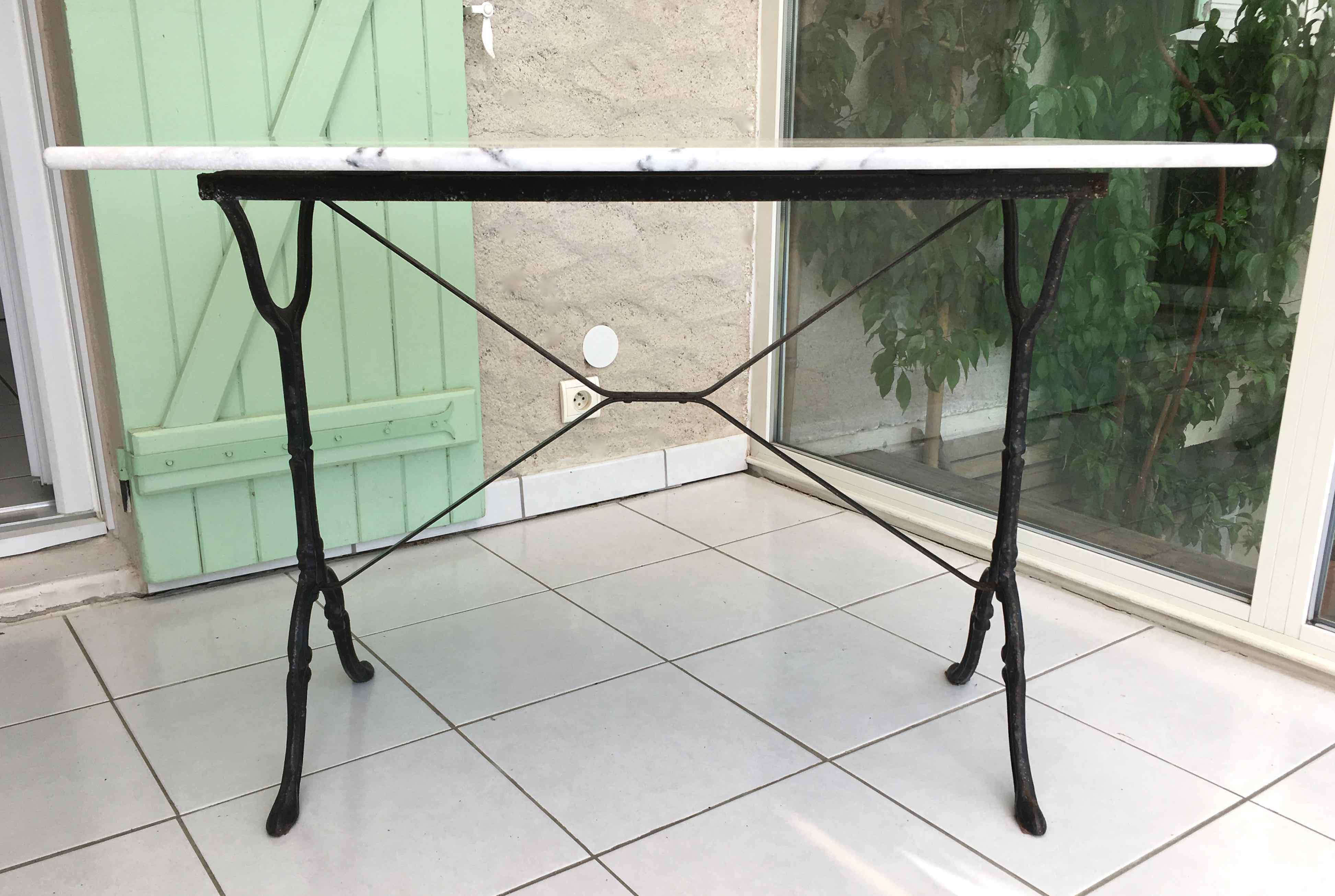 Table bistrot marbre et fonte