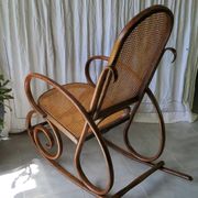 Rocking-chair en cannage ancien