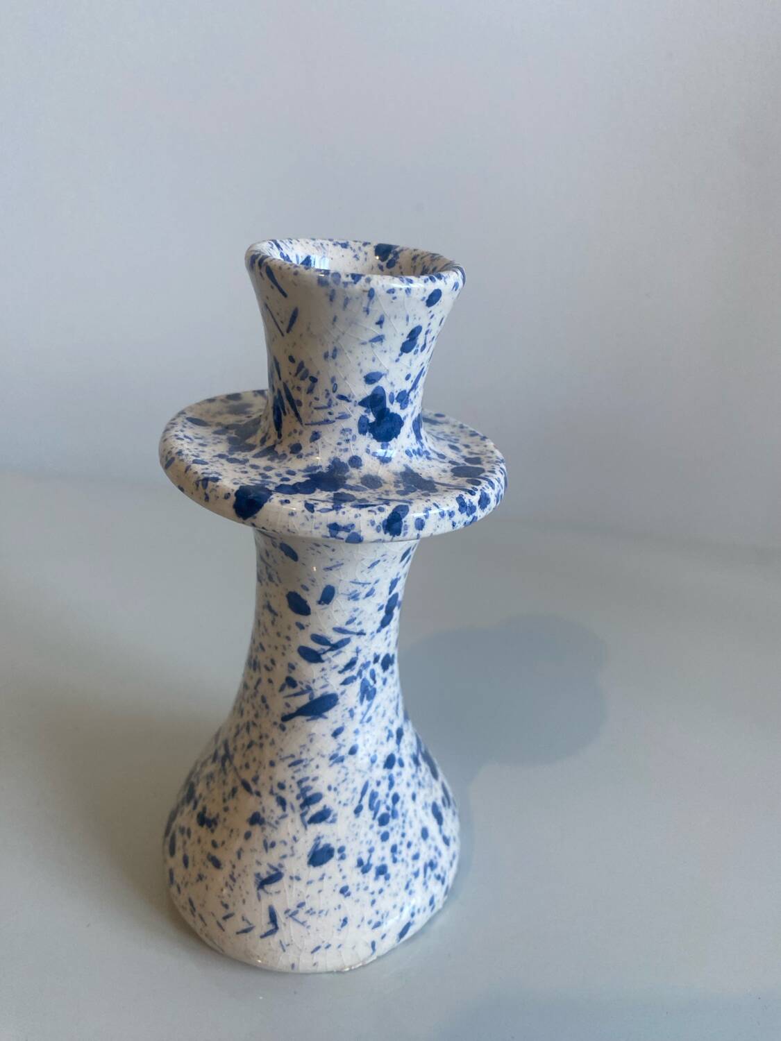 Chicago candle holder