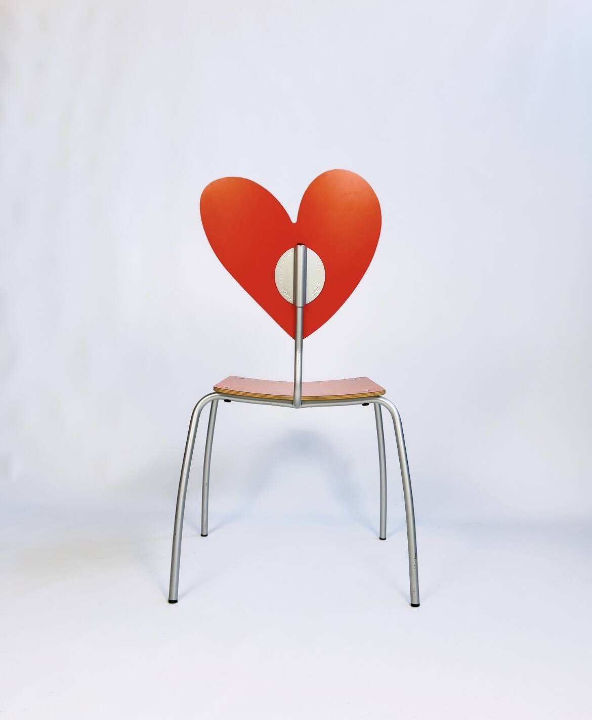 Chaise Heart conçue par Agatha Ruiz de la Prada