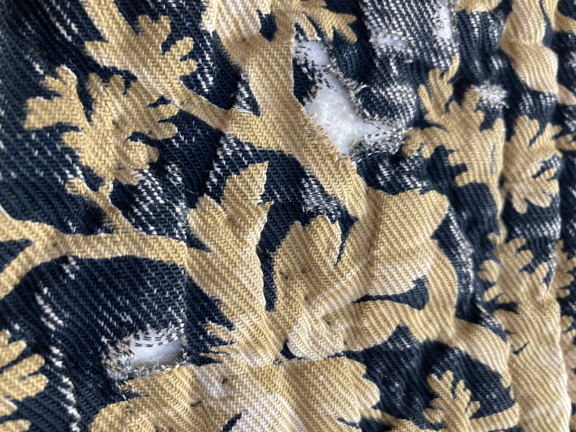 Antique hand-stitched boutis bedspread, floral fabric, 19th century.
