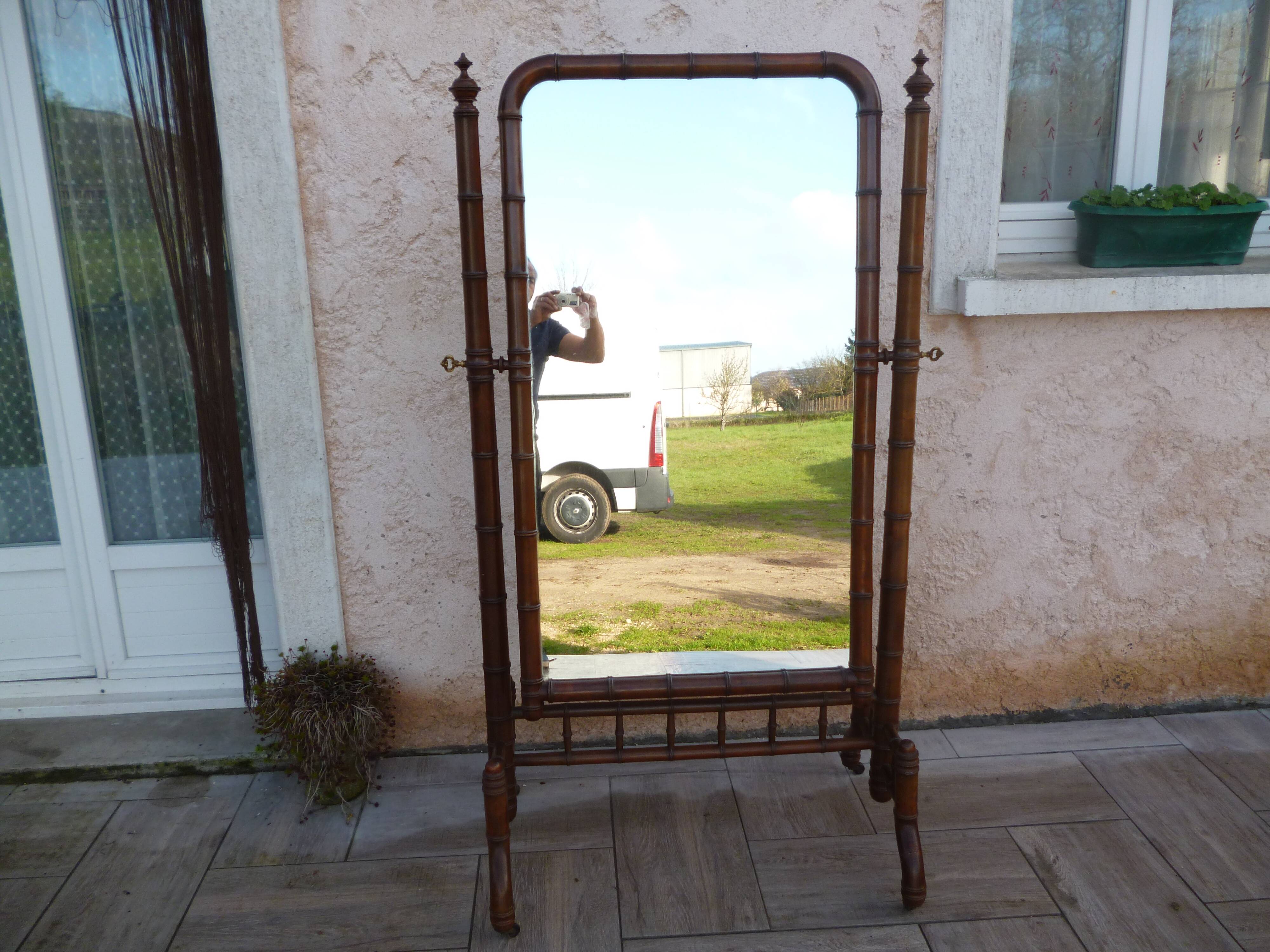 Psyche bamboo mirror from the 1900s