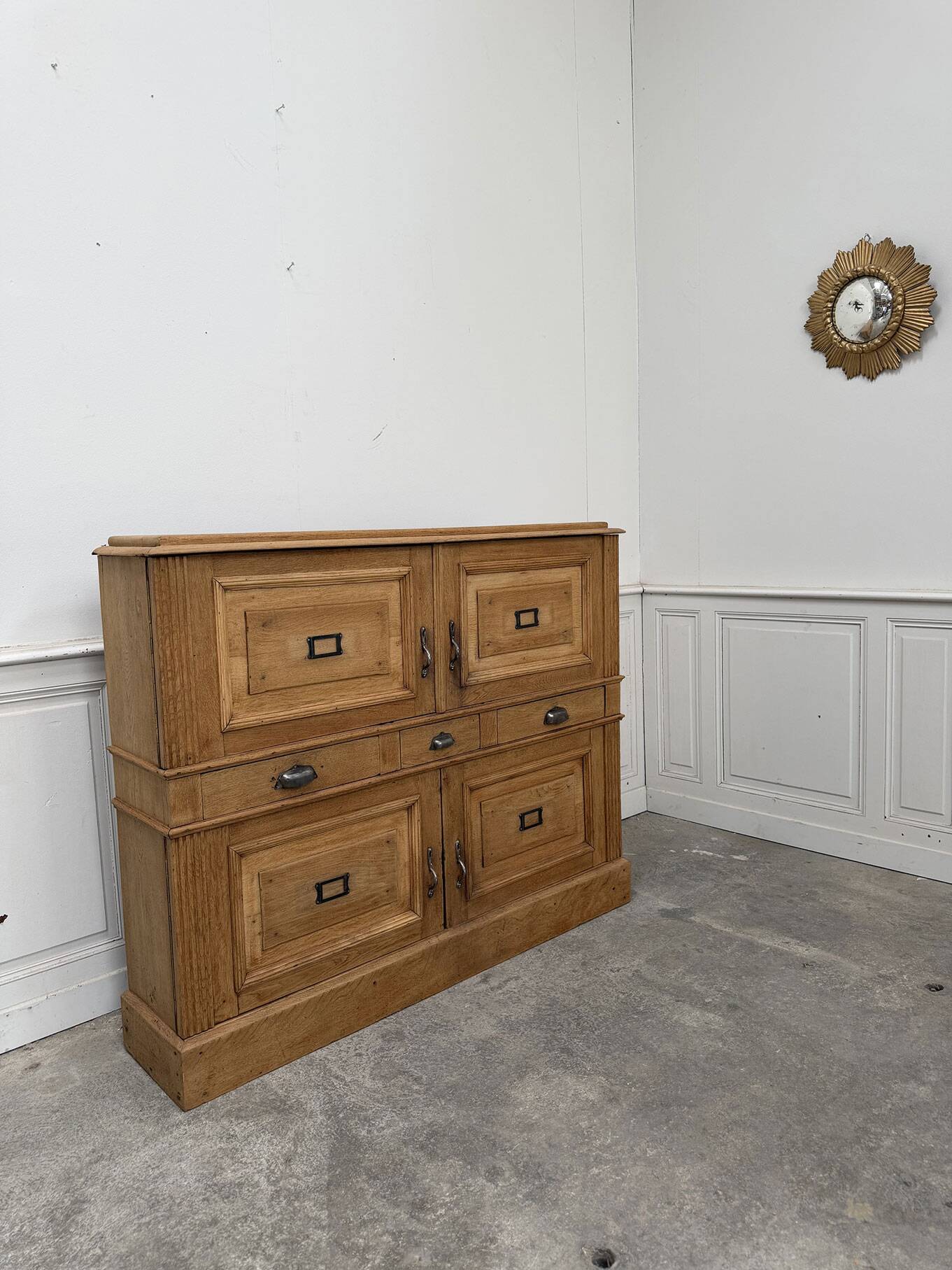 Notary furniture from 1900 in solid oak.