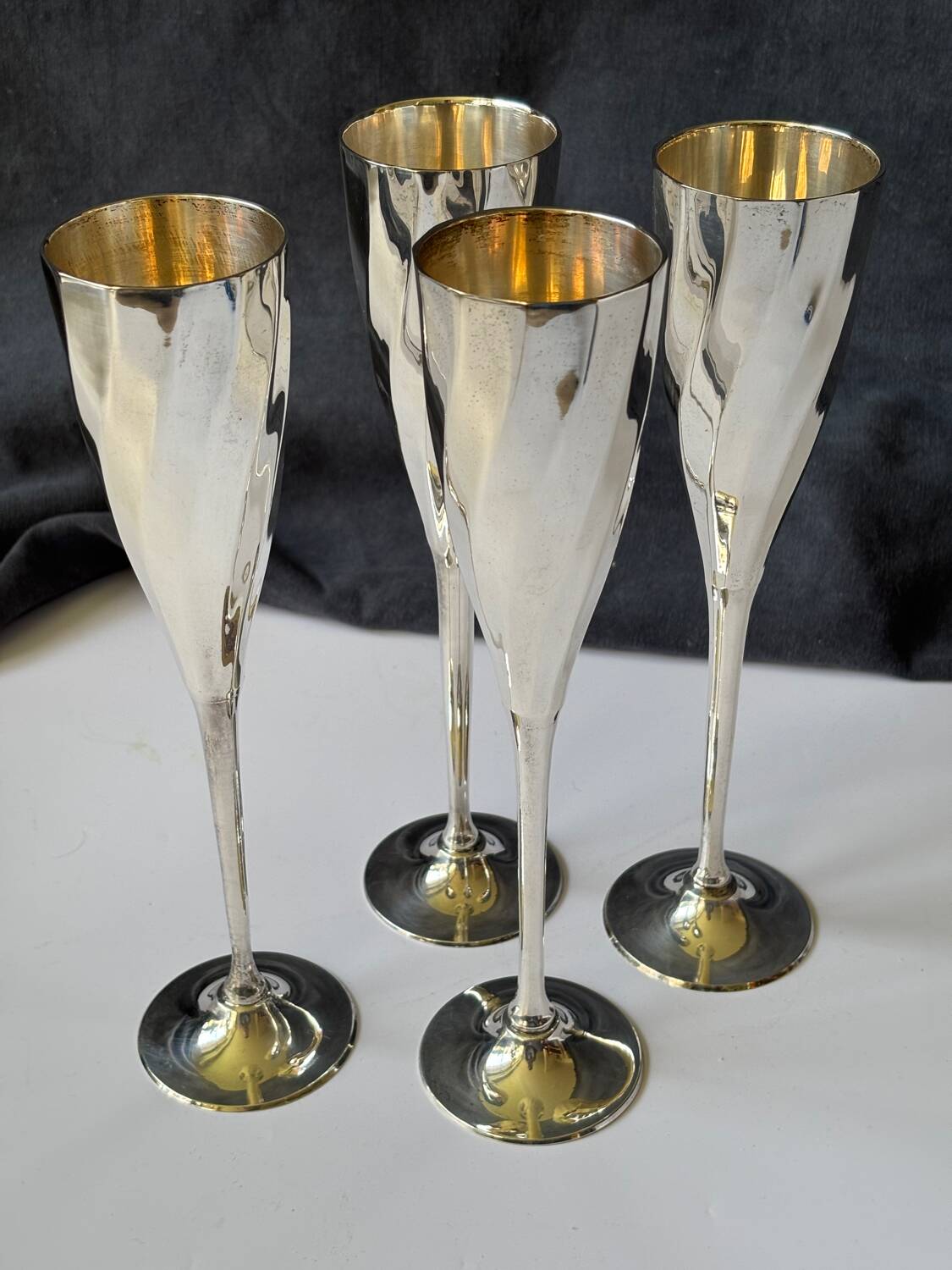 Flûtes à champagne art déco en métal argenté