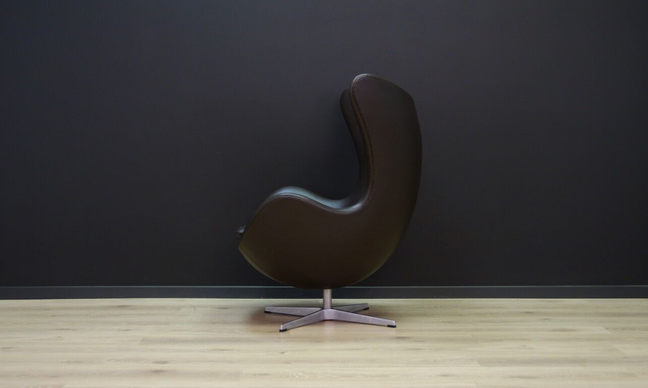 Arne jacobsen armchair the egg danish design