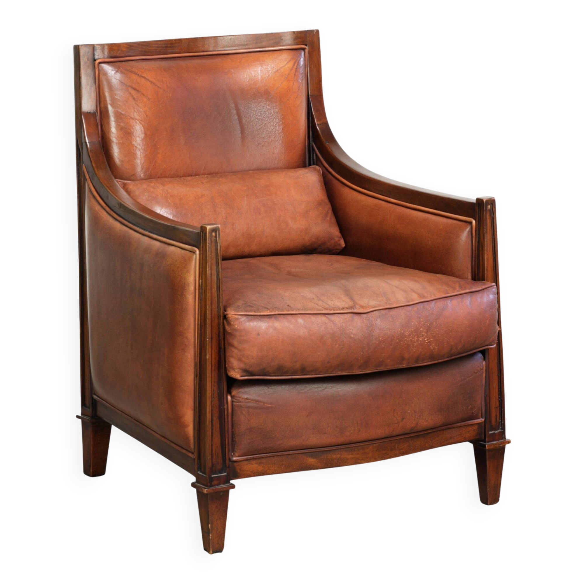 Sheepskin Art Deco design armchair with a comfortable seat and warm colours