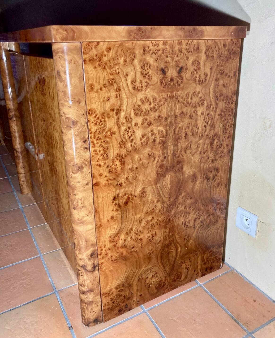 Elm burl sideboard from the 1970s