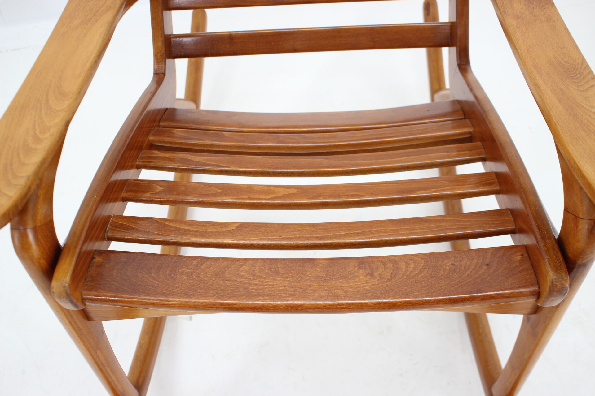 1960s pair of beech rocking chairs by uluv, czechoslovakia
