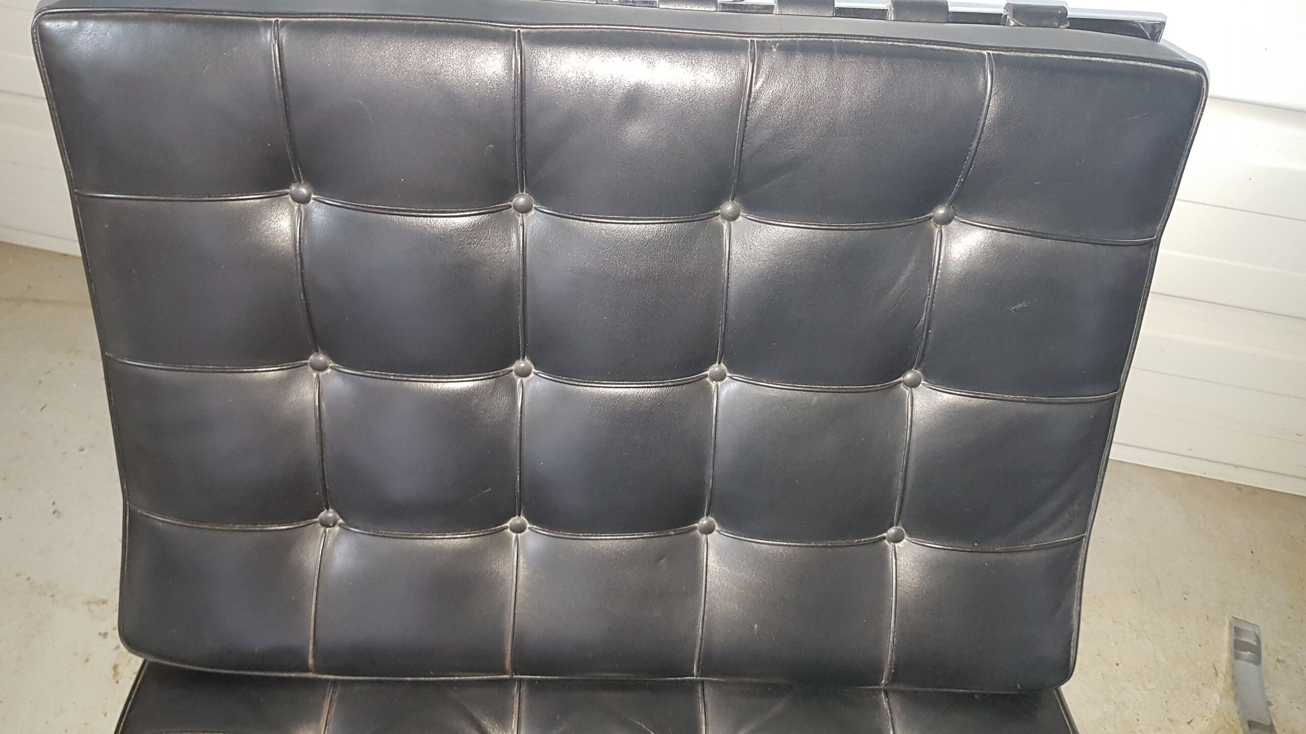 Paire de chauffeuse Barcelona de Mies Van Der Rohe, Knoll