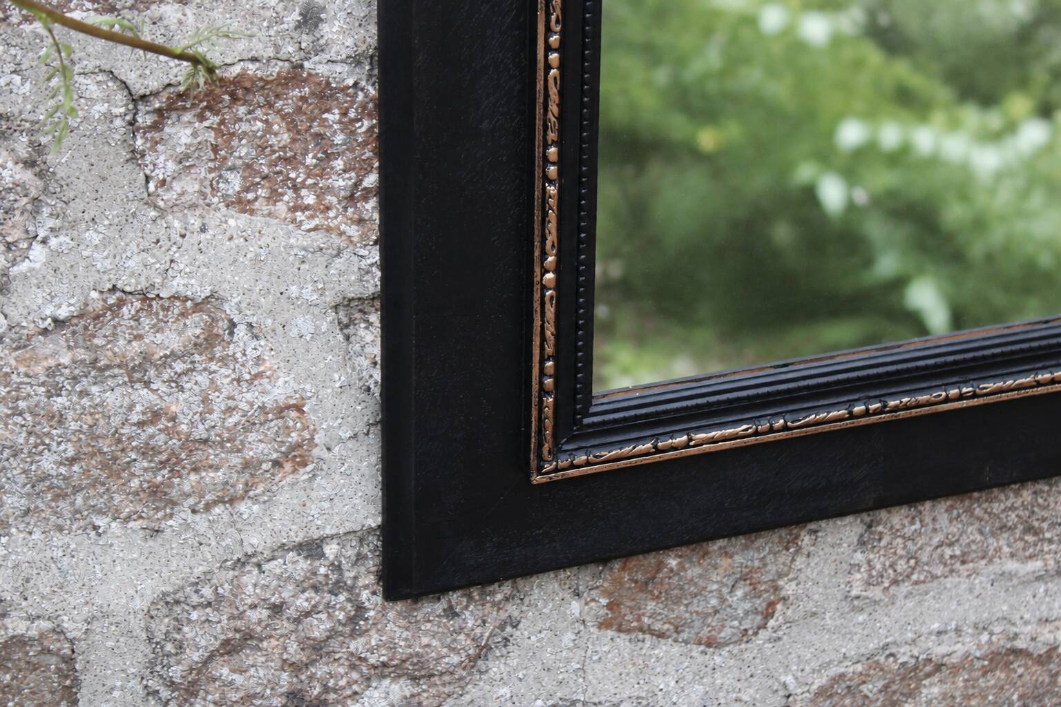 Miroir vintage en bois noir et doré à fronton – style Napoléon III