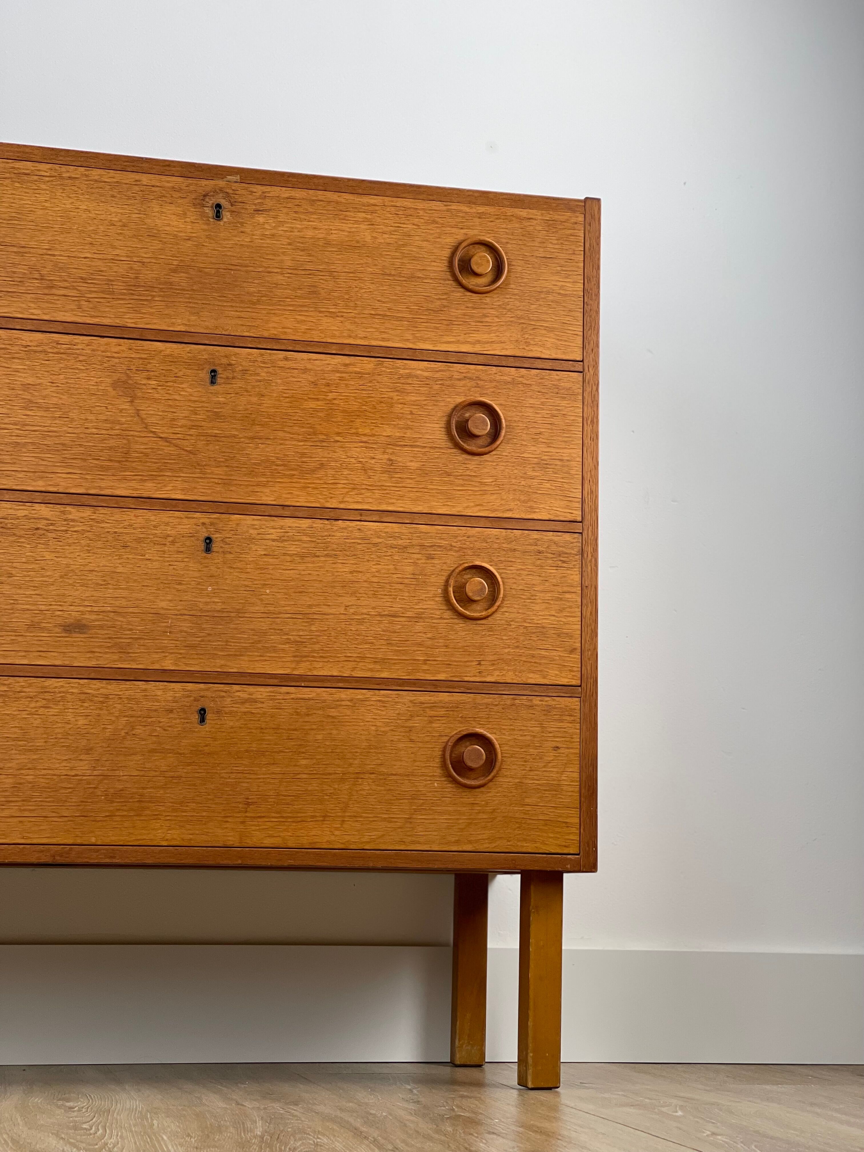 Commode scandinave