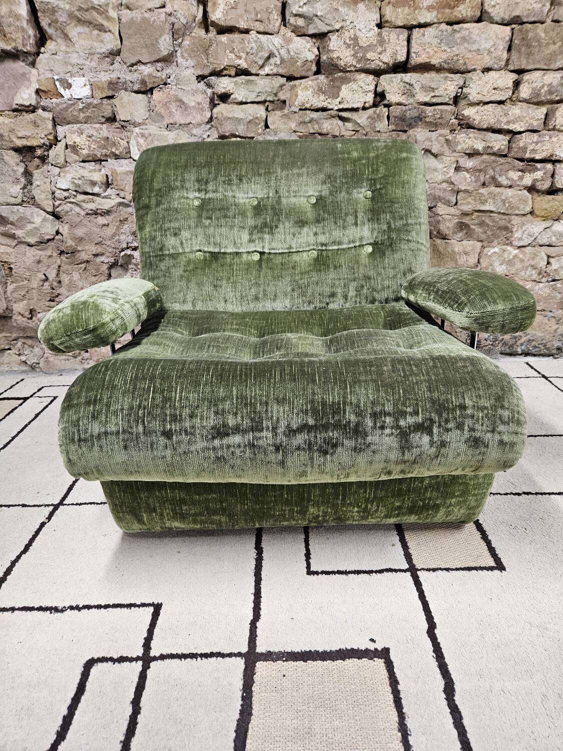 Vintage fireside chair 1970"