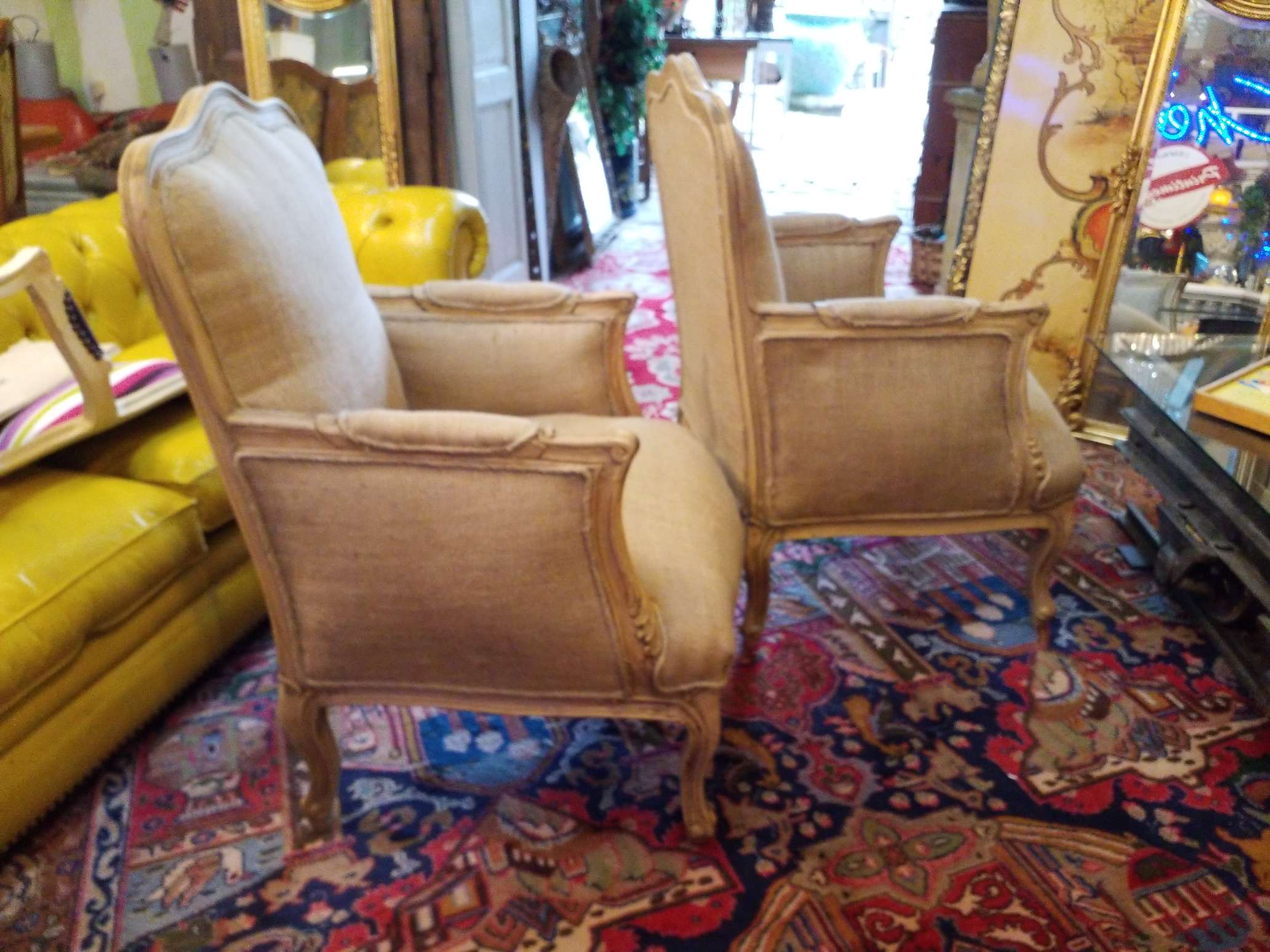 Paire de fauteuils Louis XV
