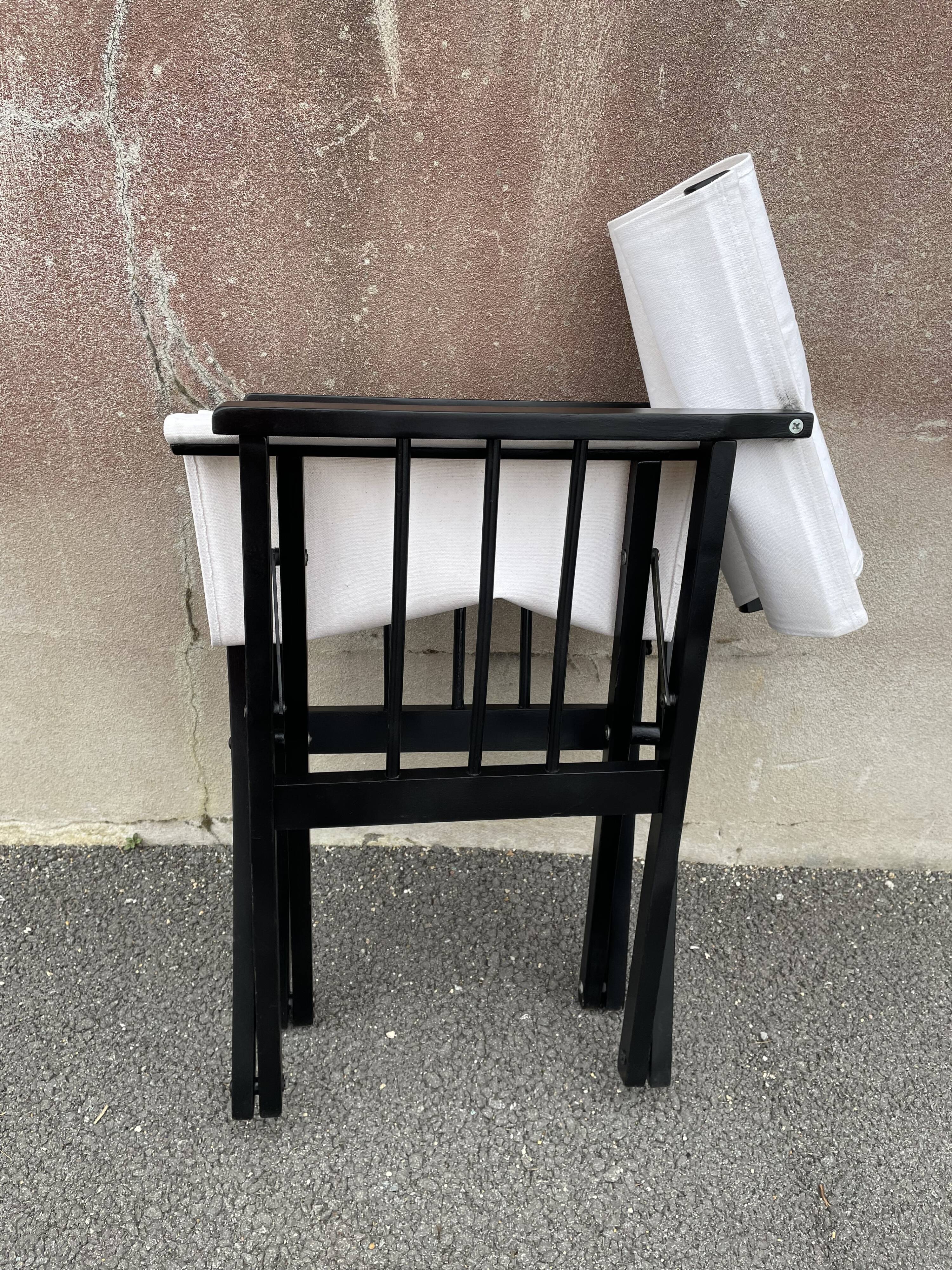 Foldable Steward's chair in wood painted black