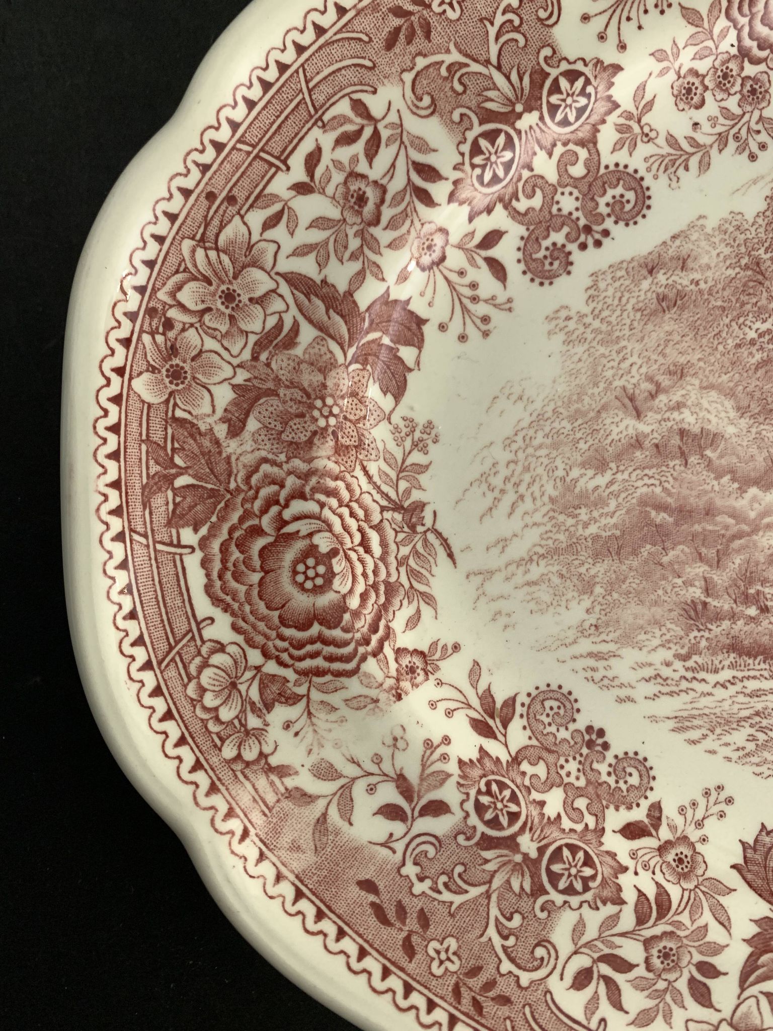 Oval flat Villeroy and Boch, model Burgenland red