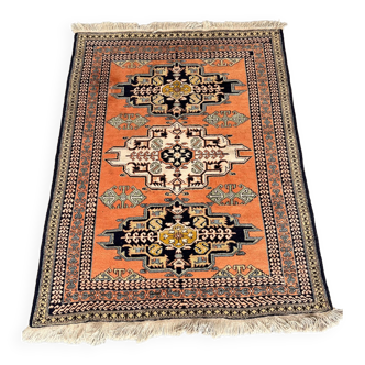 Handmade vintage Kilim rug