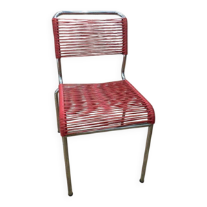 Chaise scoubidou rouge