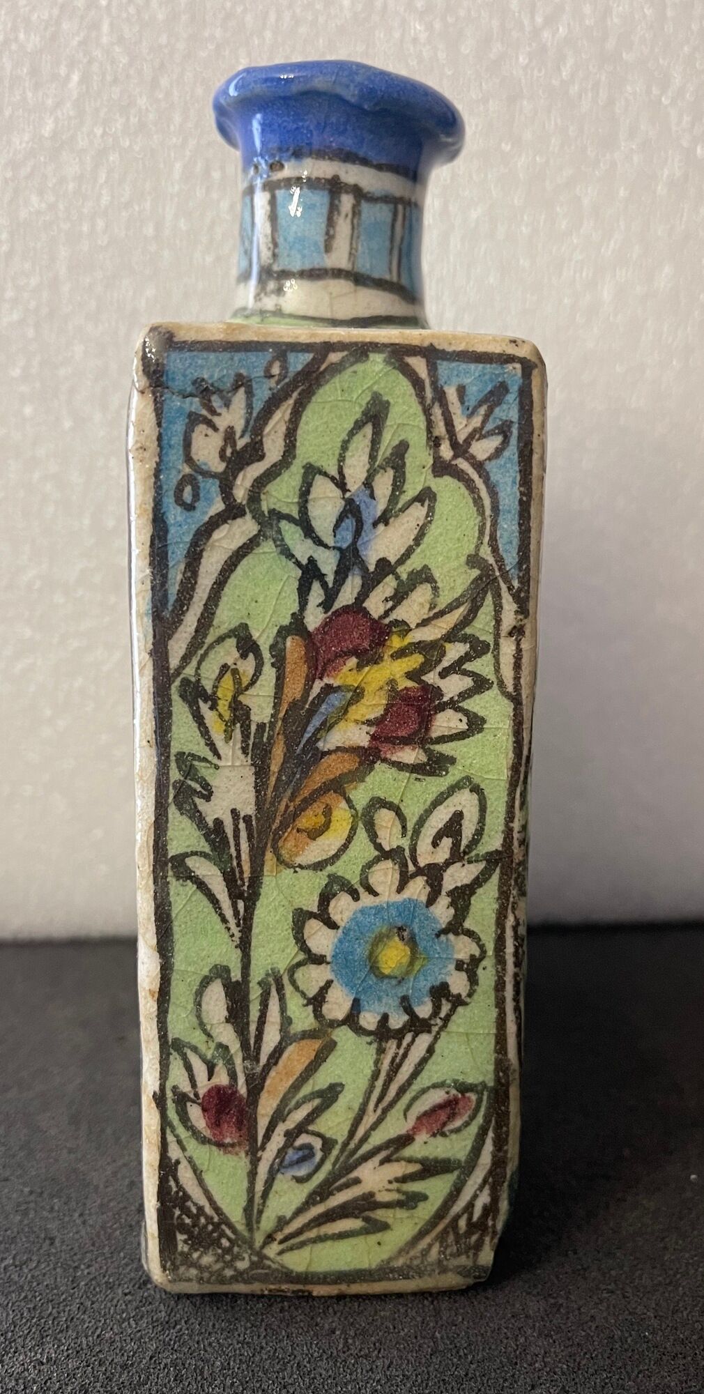 Glass ceramic bottle floral decoration and portraits Kadjar Persia xix e