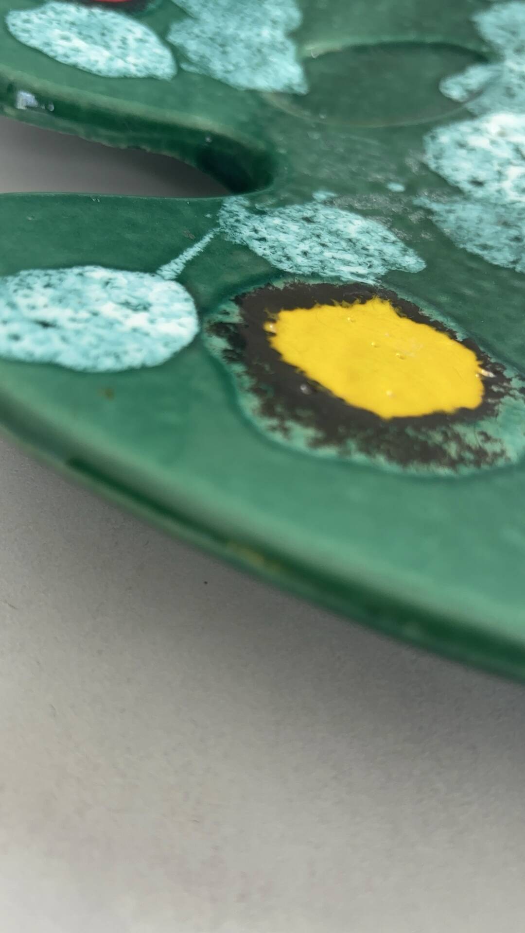 Vintage ceramic paint palette presentation plate | decorative bowl