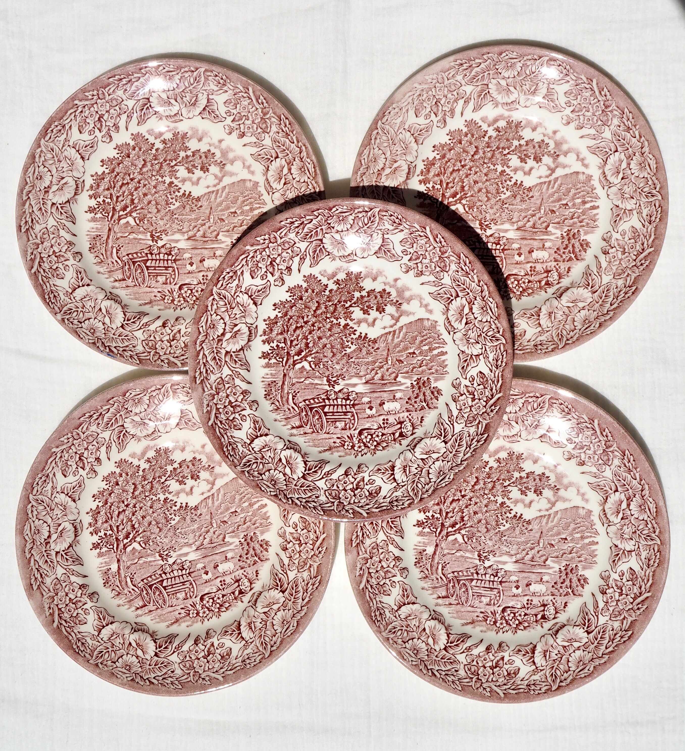 Set of 5 dessert plates with red English patterns